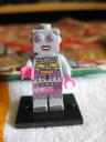 71002ladyrobot2.jpg