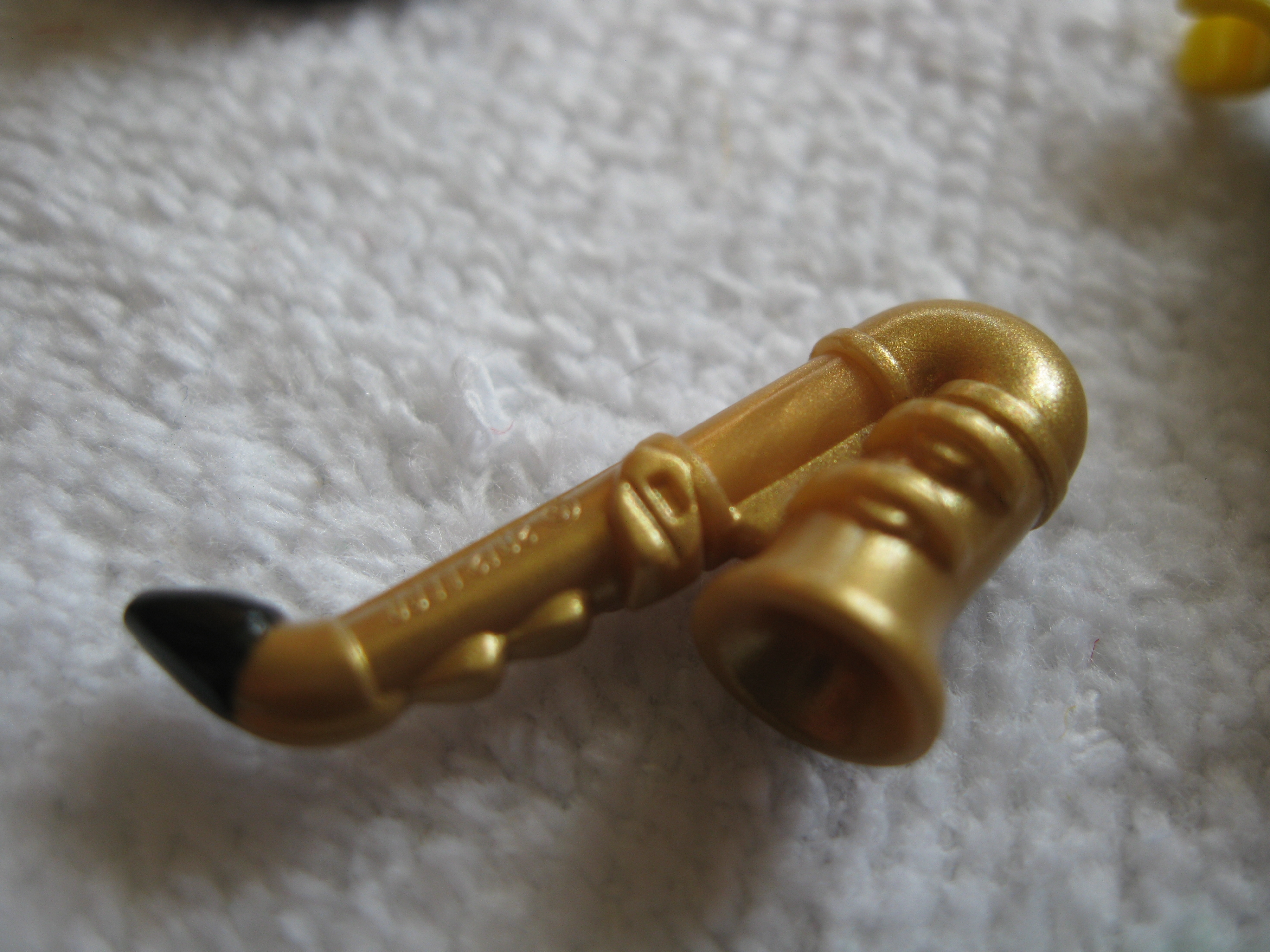 71002saxophoneplayerf.jpg