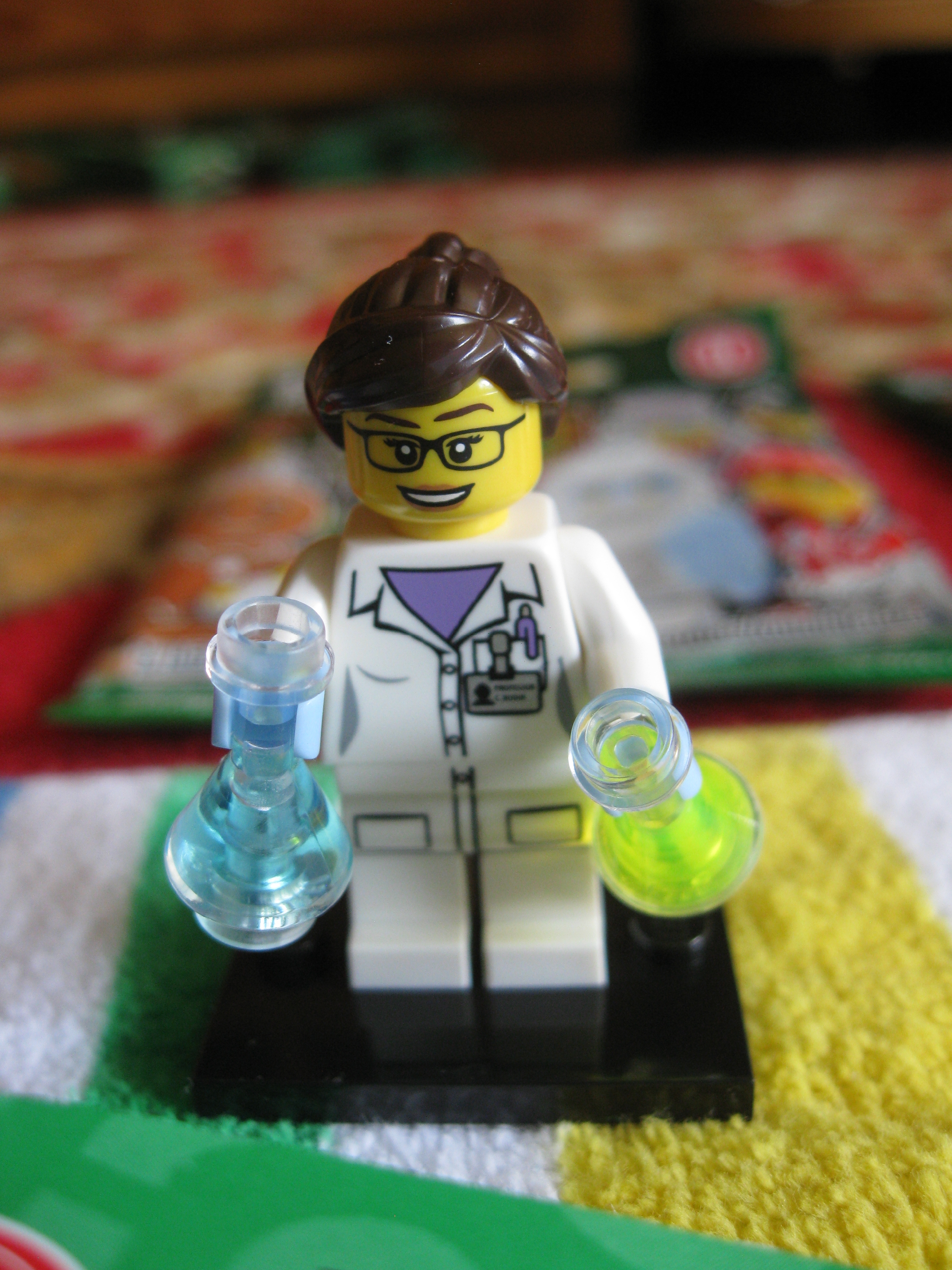 71002scientist2.jpg