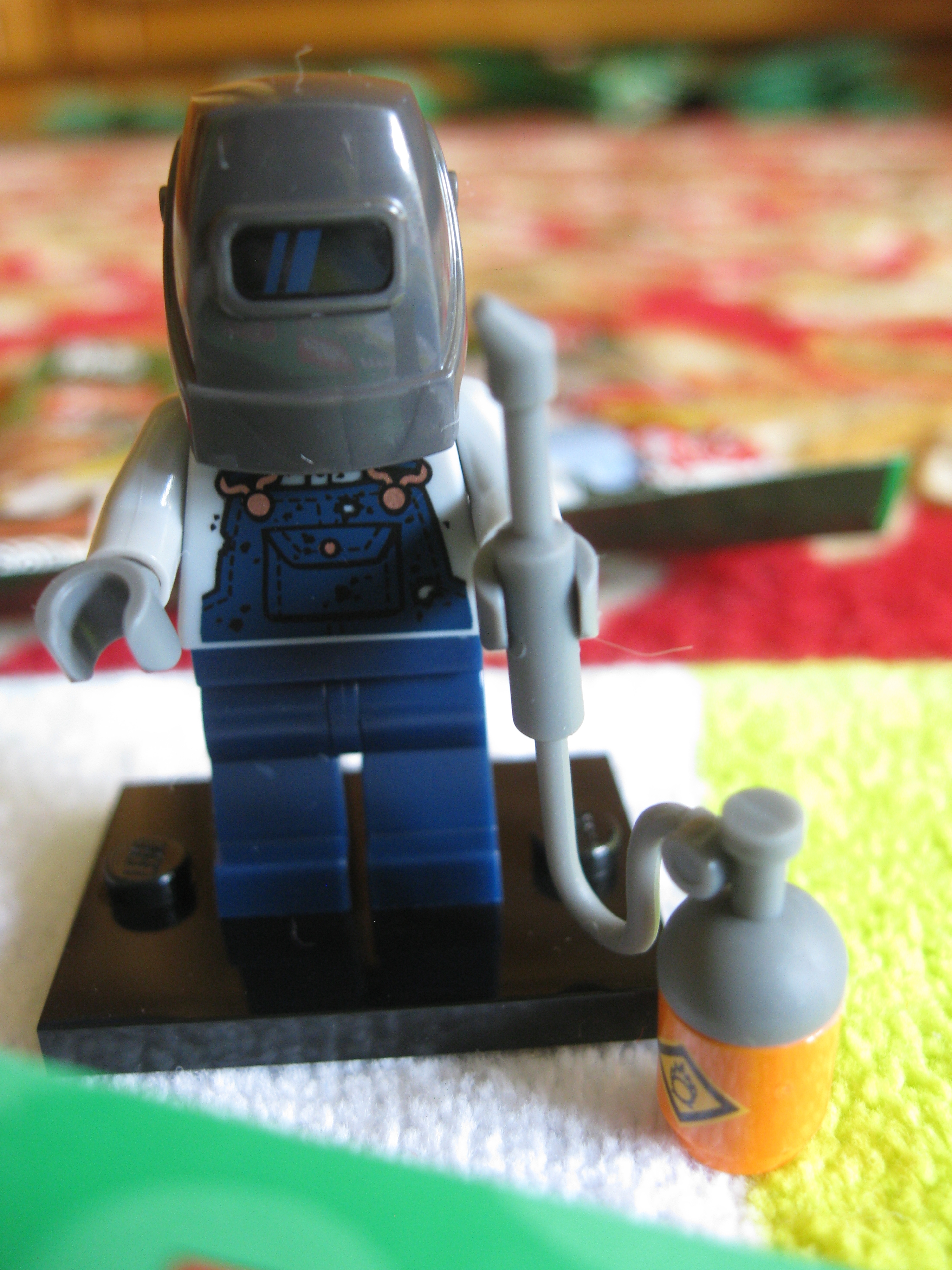 71002welder2.jpg