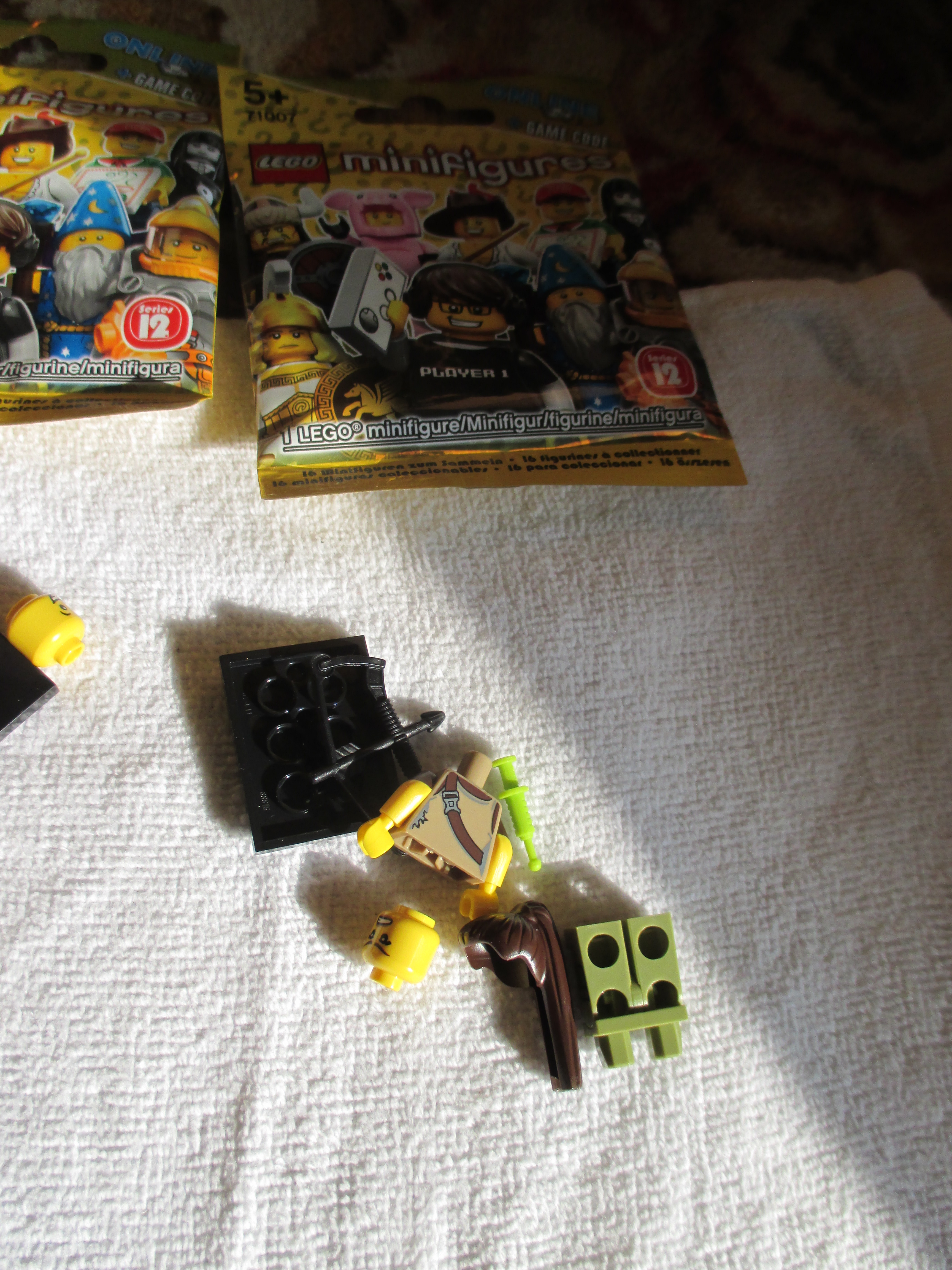 71007dinotrackera.jpg