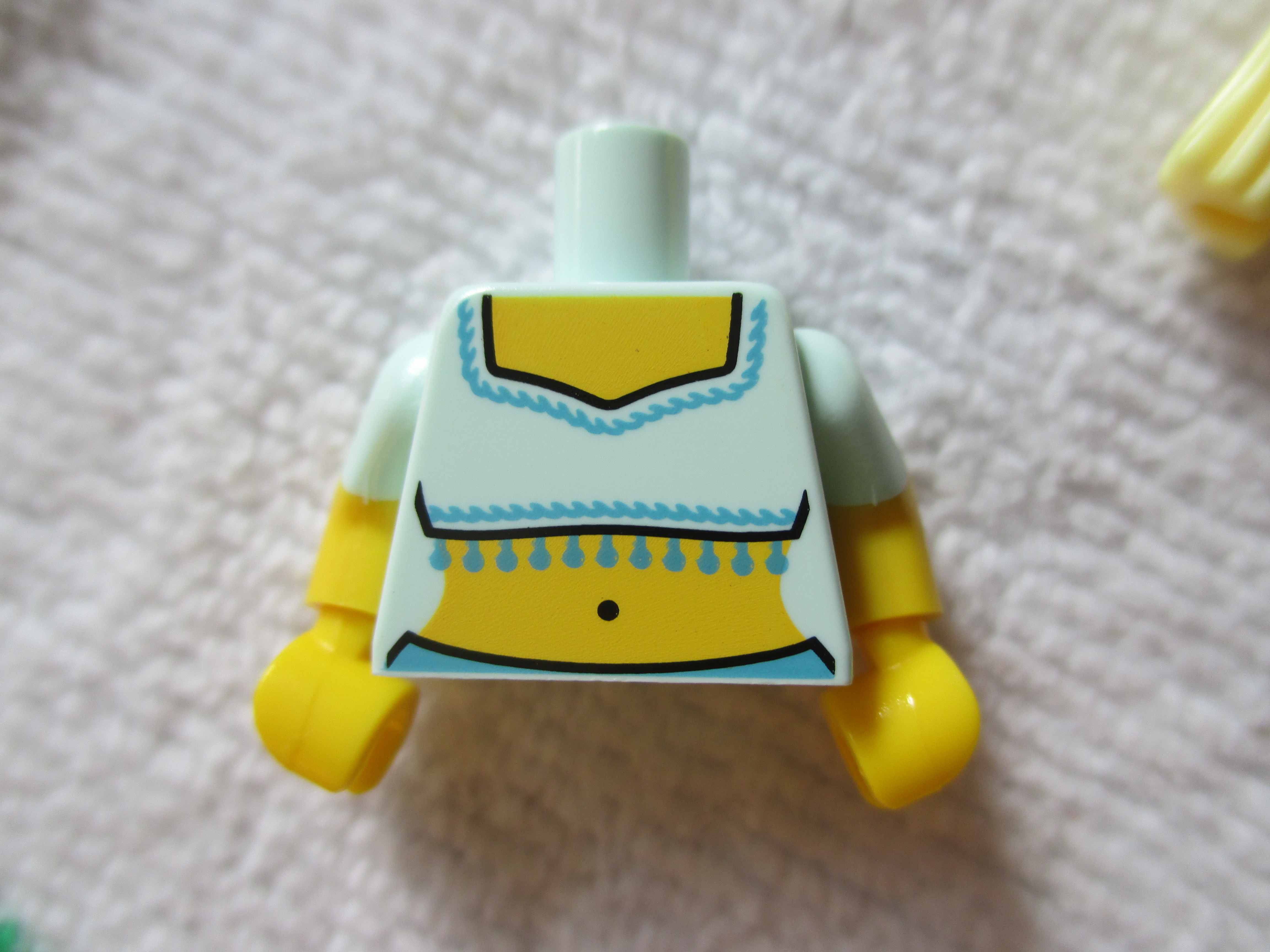 71007geniegirlb.jpg