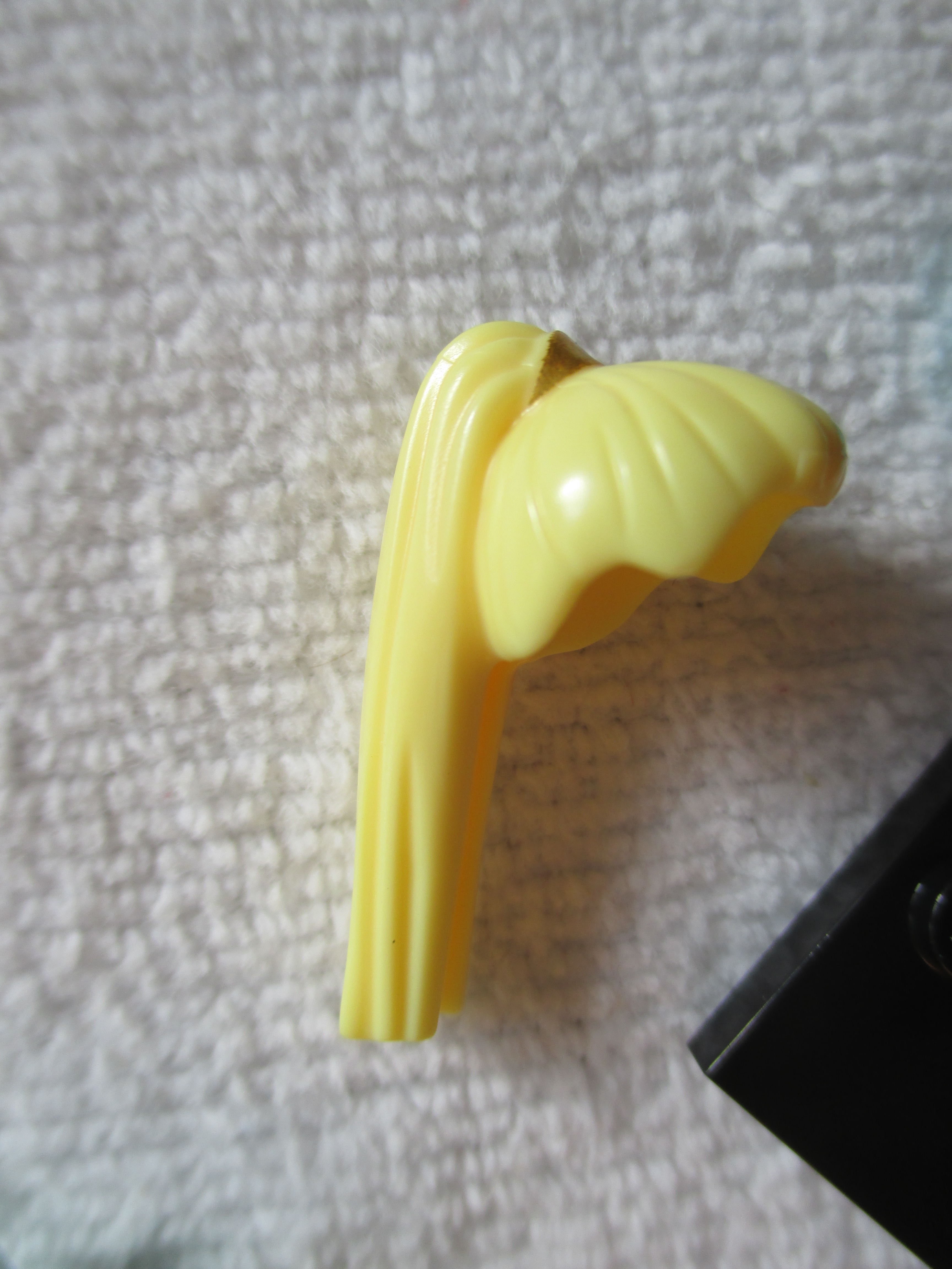 71007geniegirld.jpg