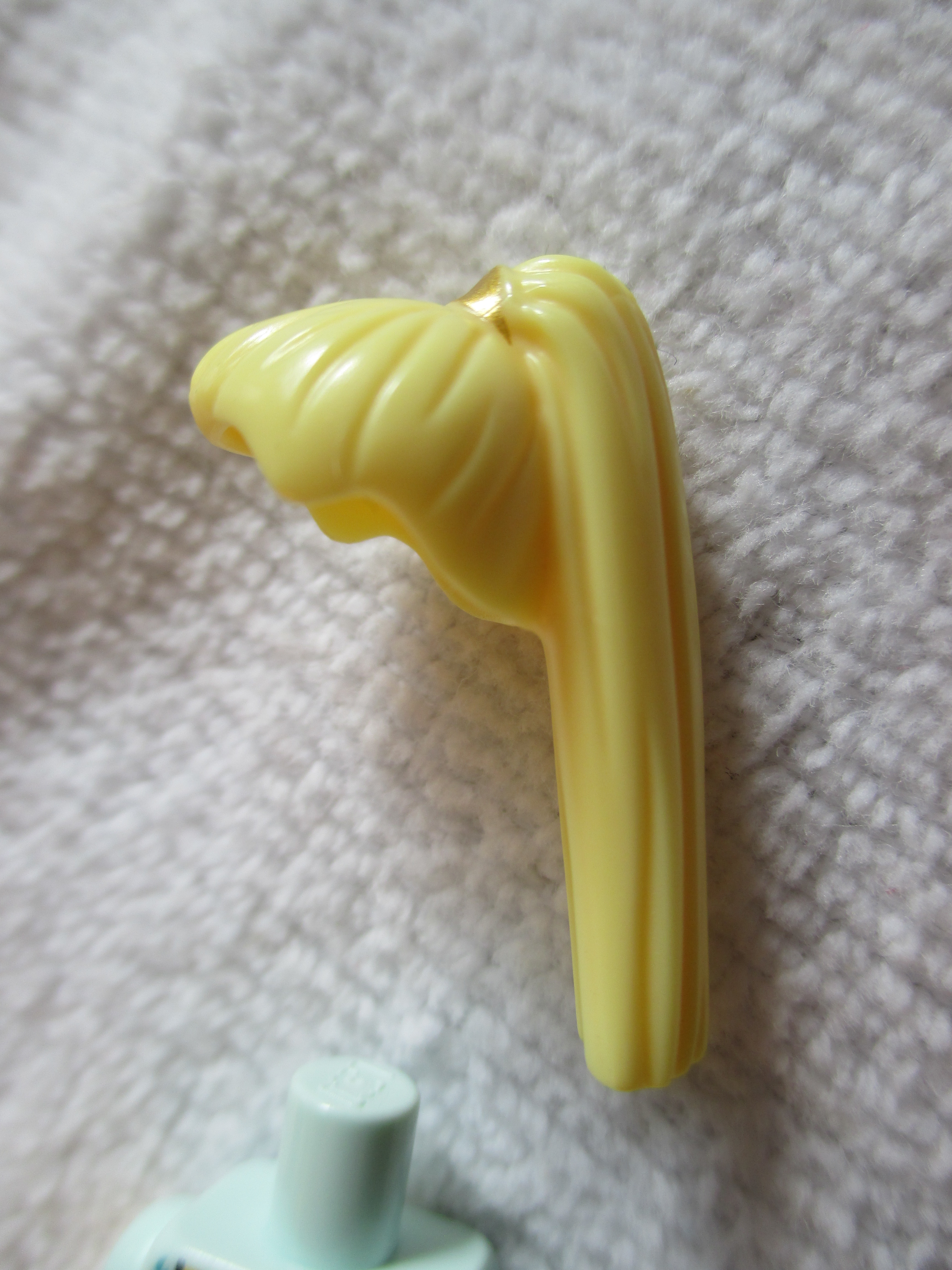 71007geniegirle.jpg
