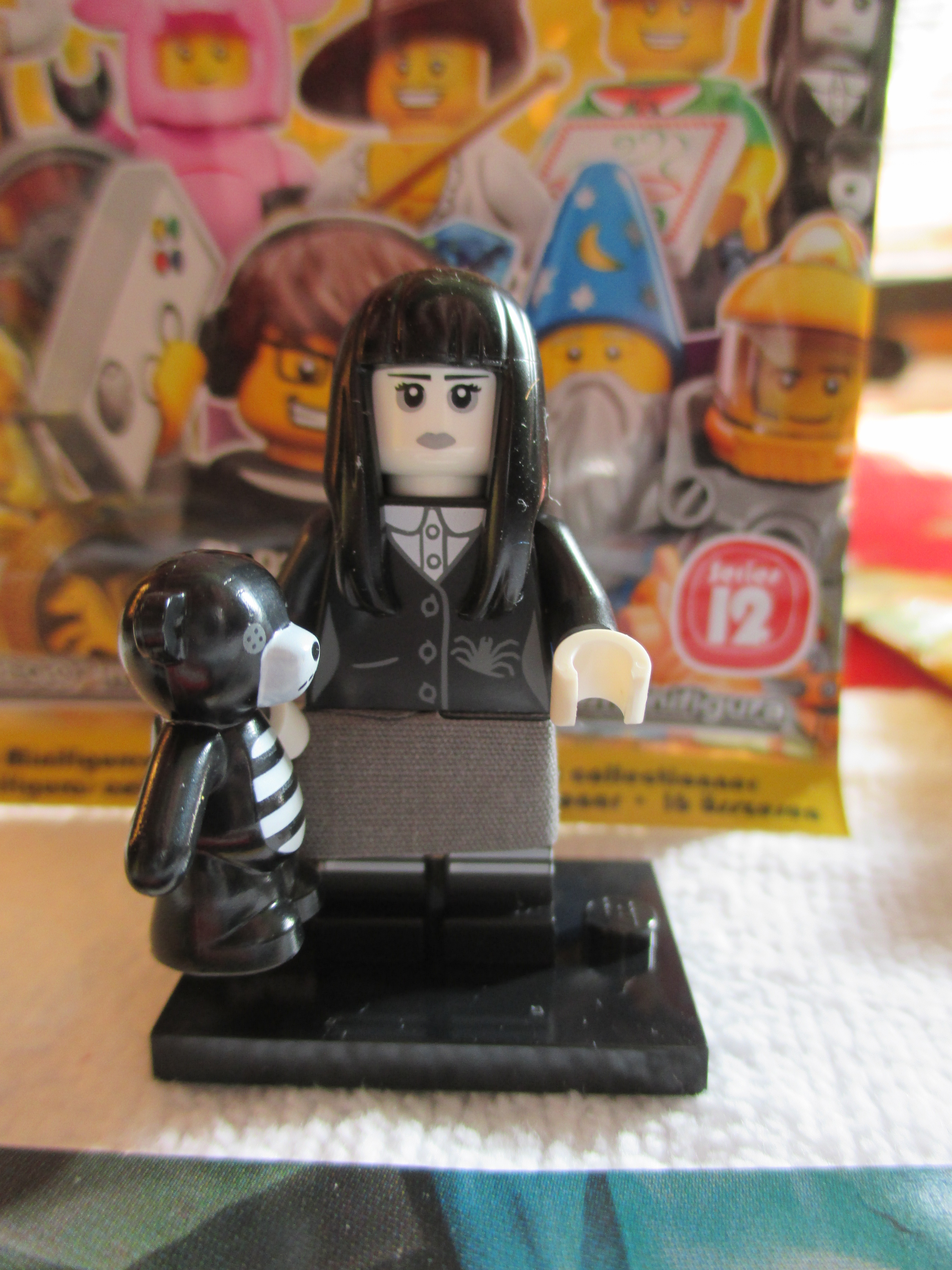 71007spookygirl1.jpg