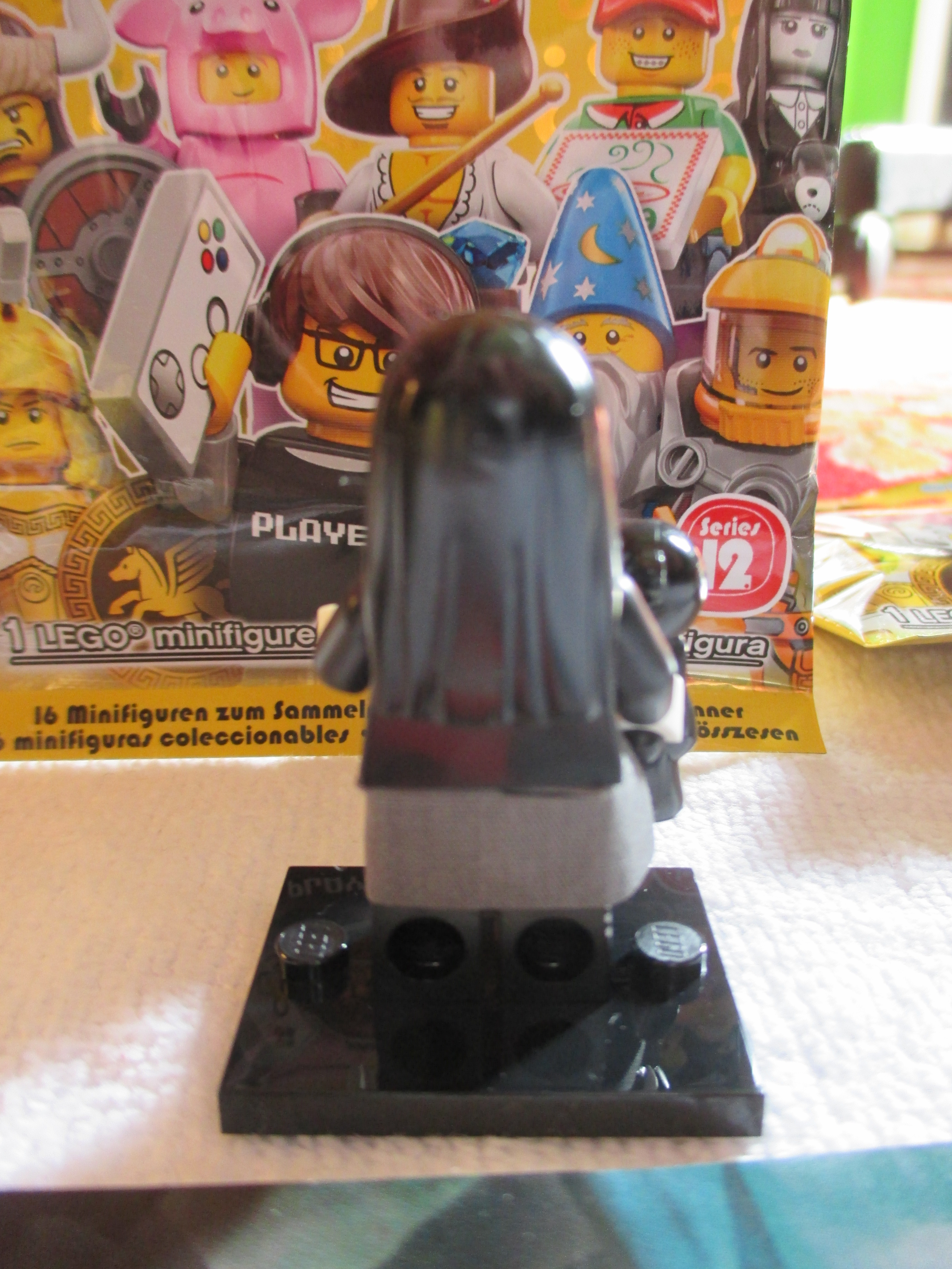 71007spookygirl2.jpg
