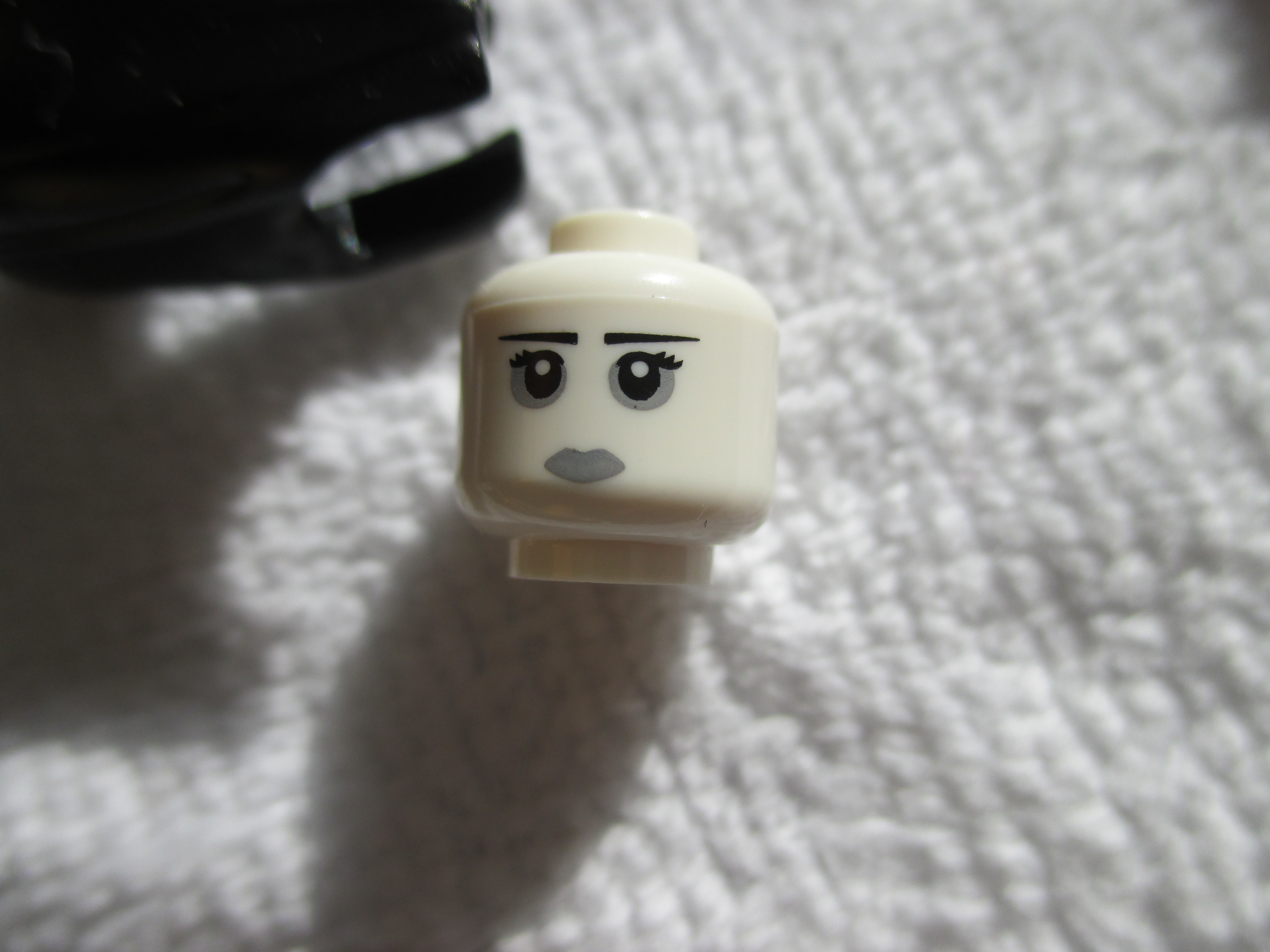 71007spookygirlc.jpg