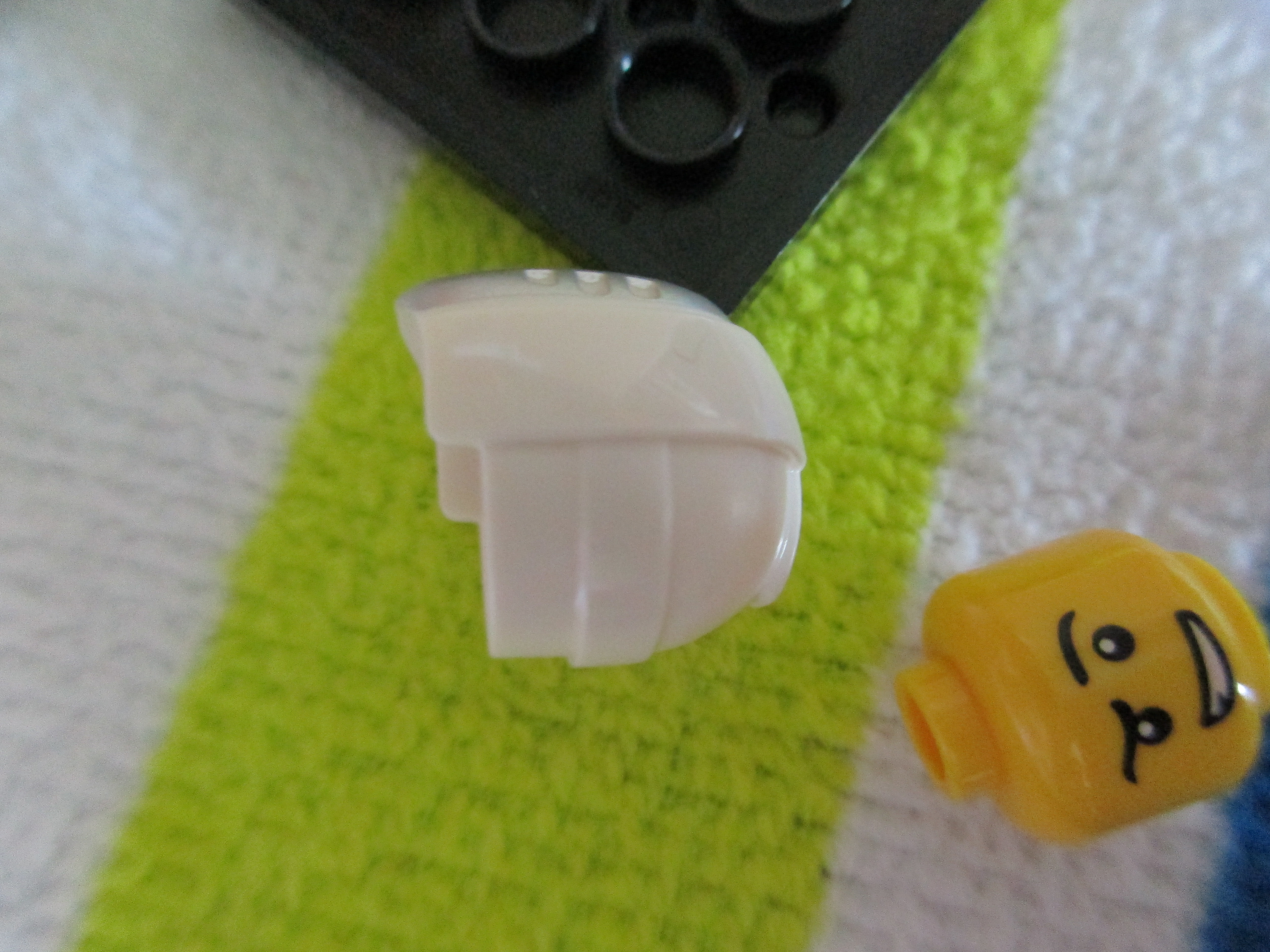 71008fencerf.jpg