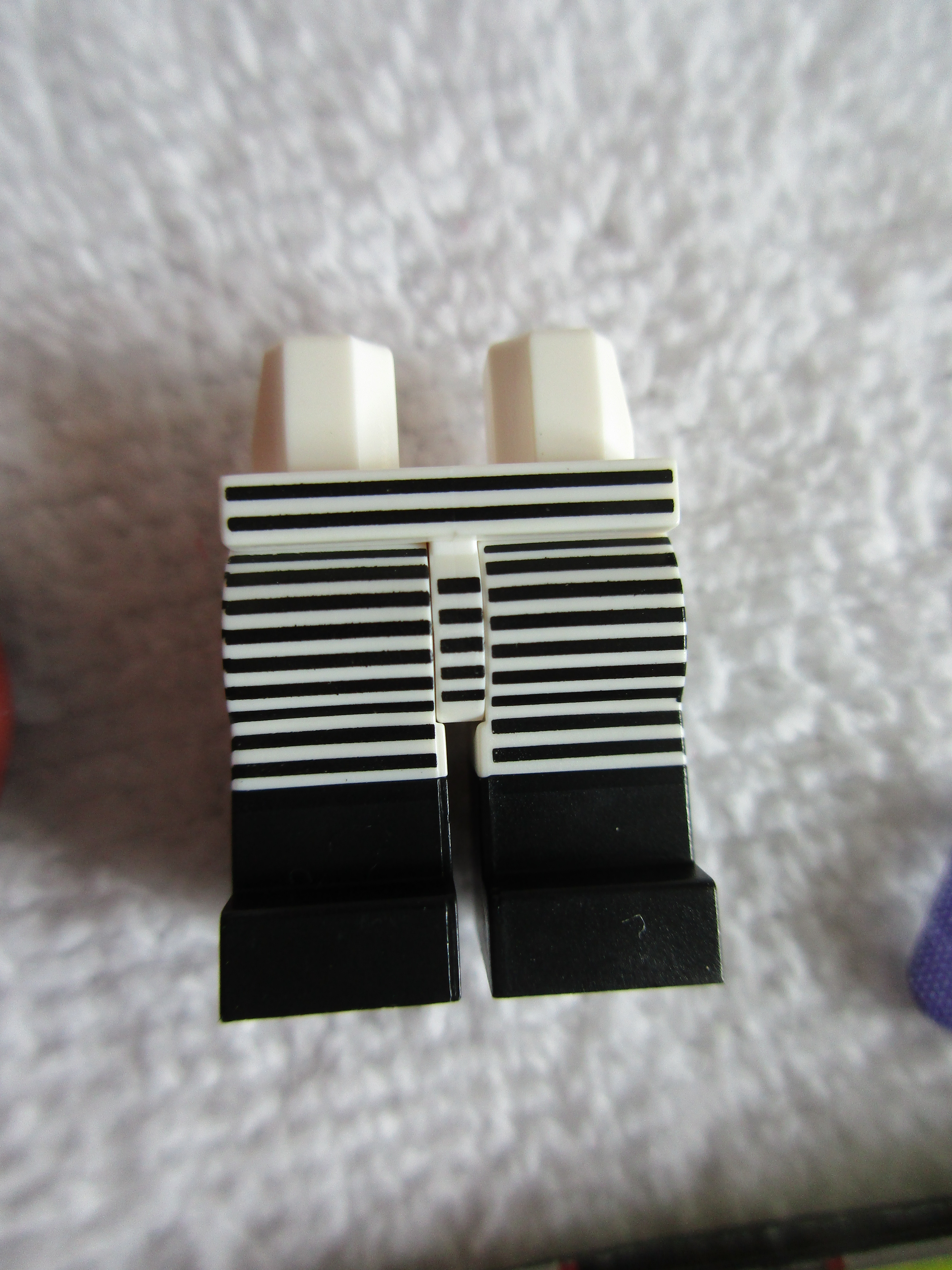 71010wackywitchi.jpg