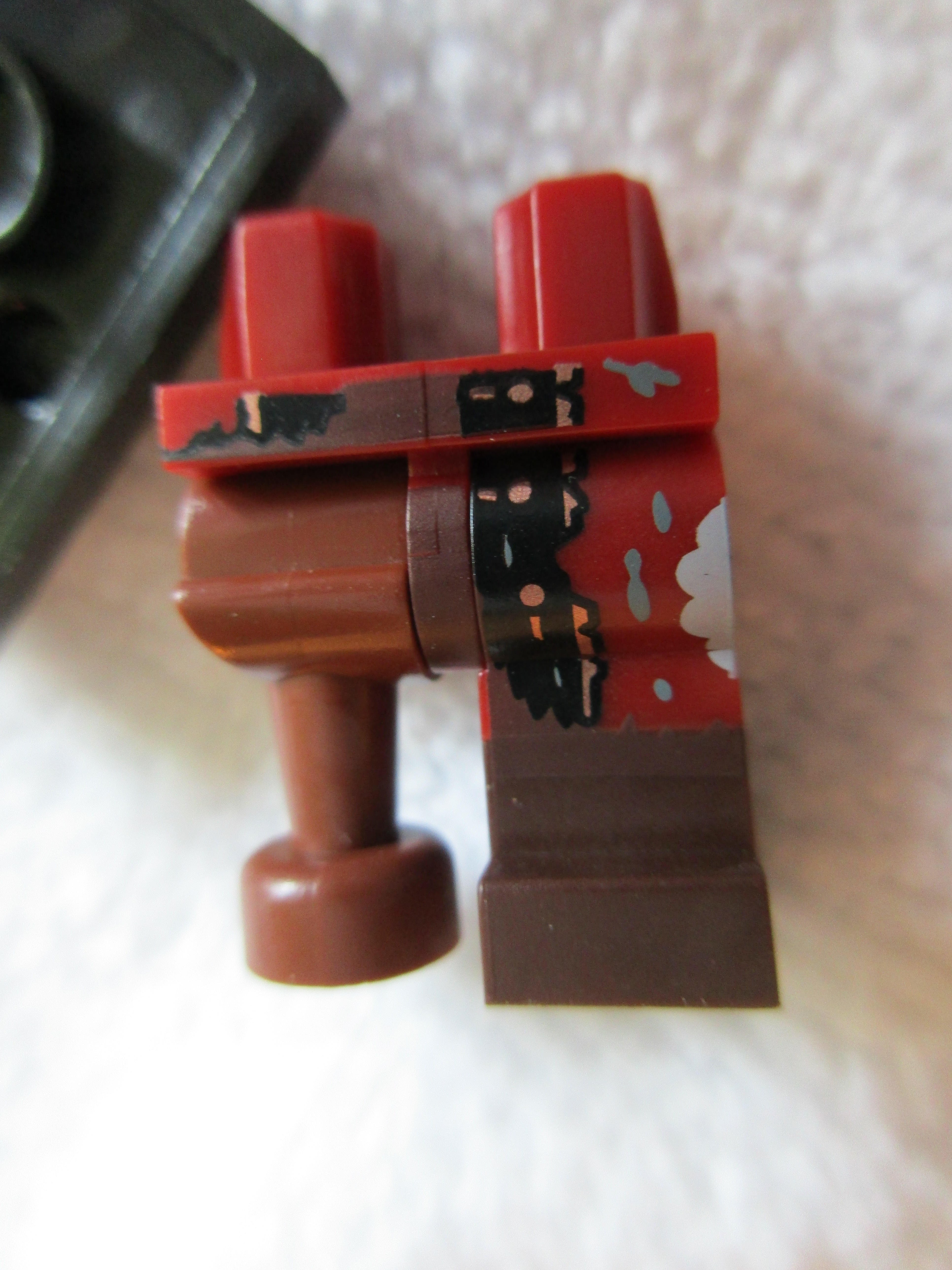 71010zombiepirateb.jpg