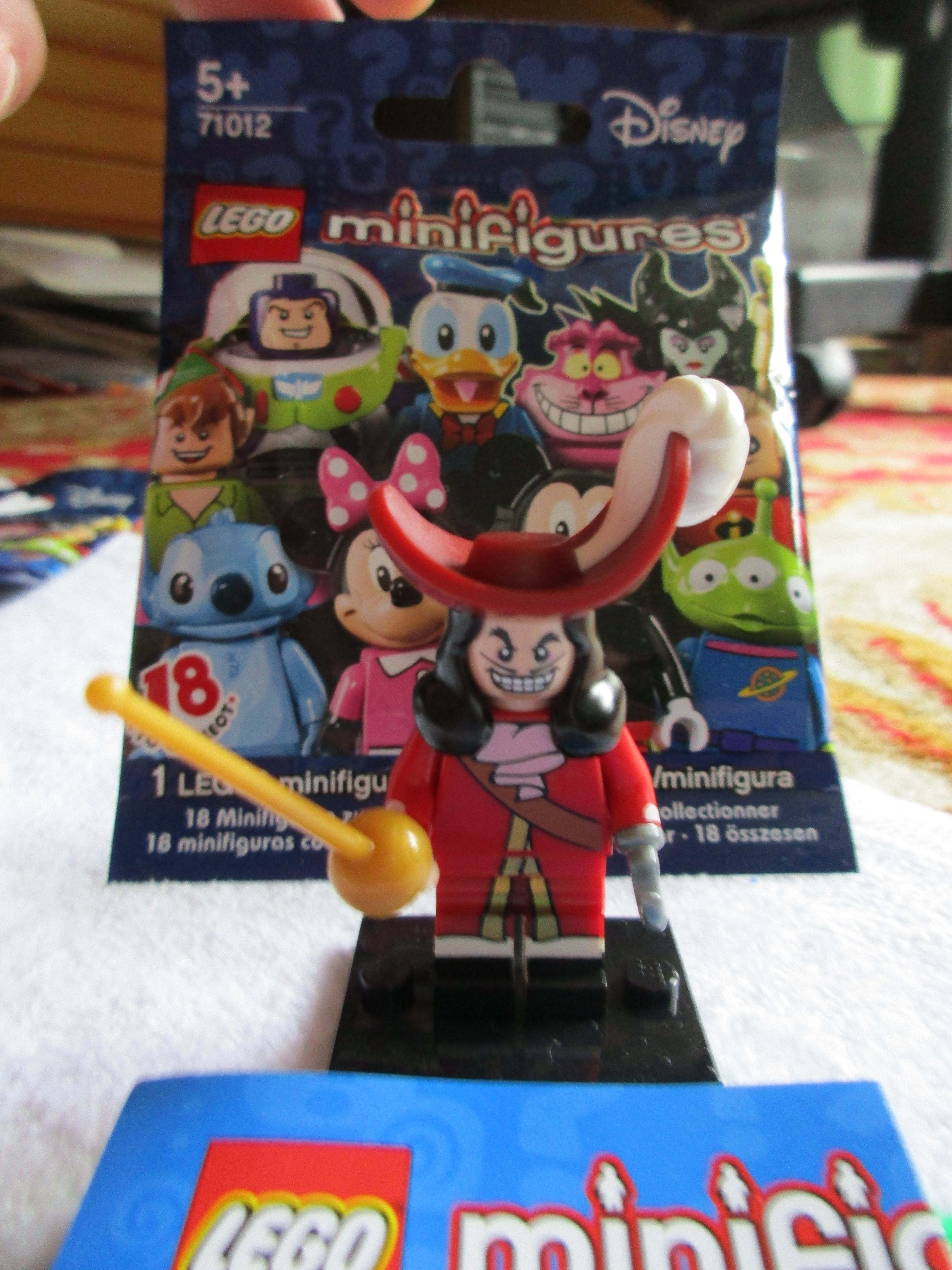 71012captainhook3.jpg