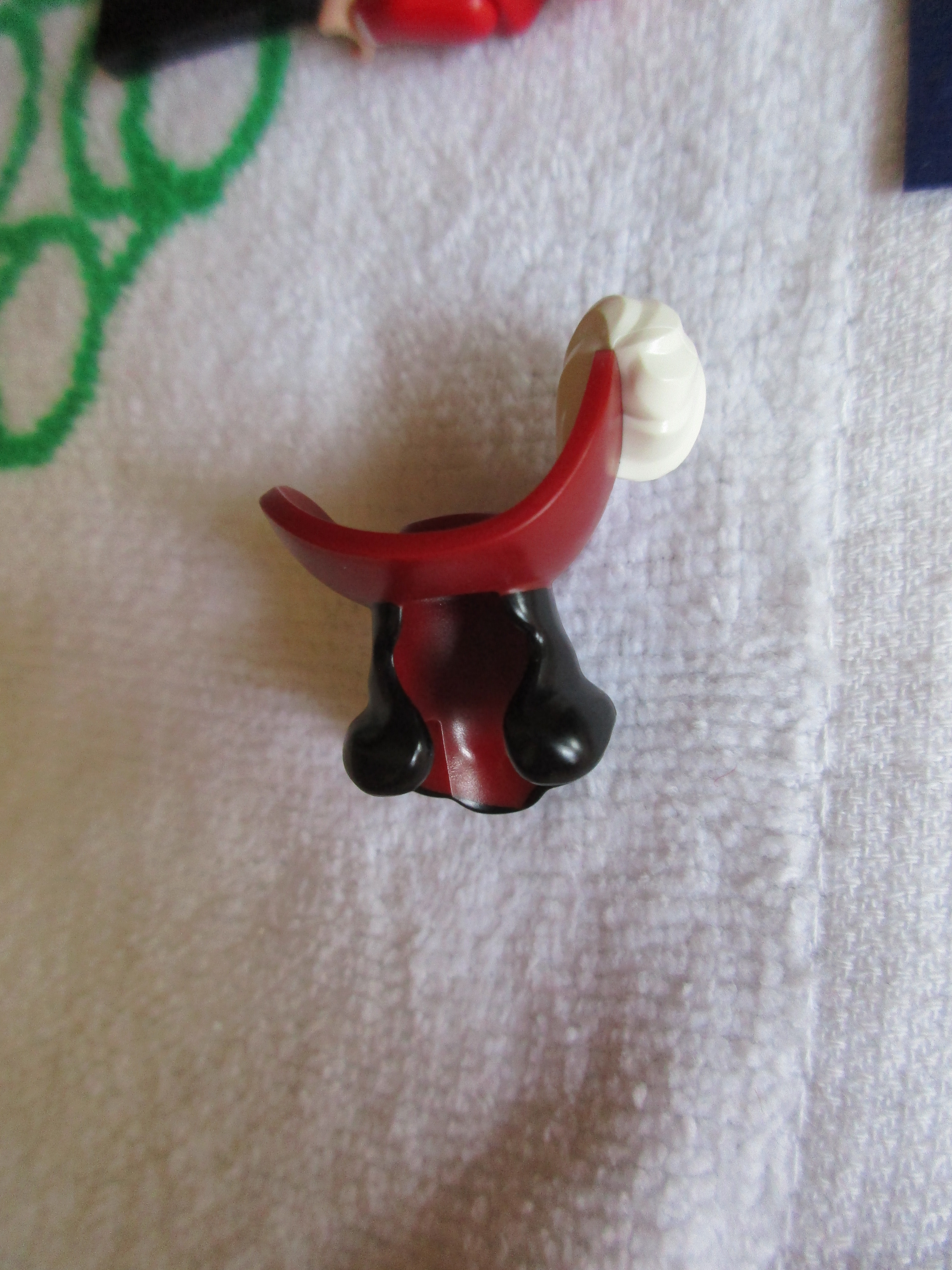 71012captainhookg.jpg