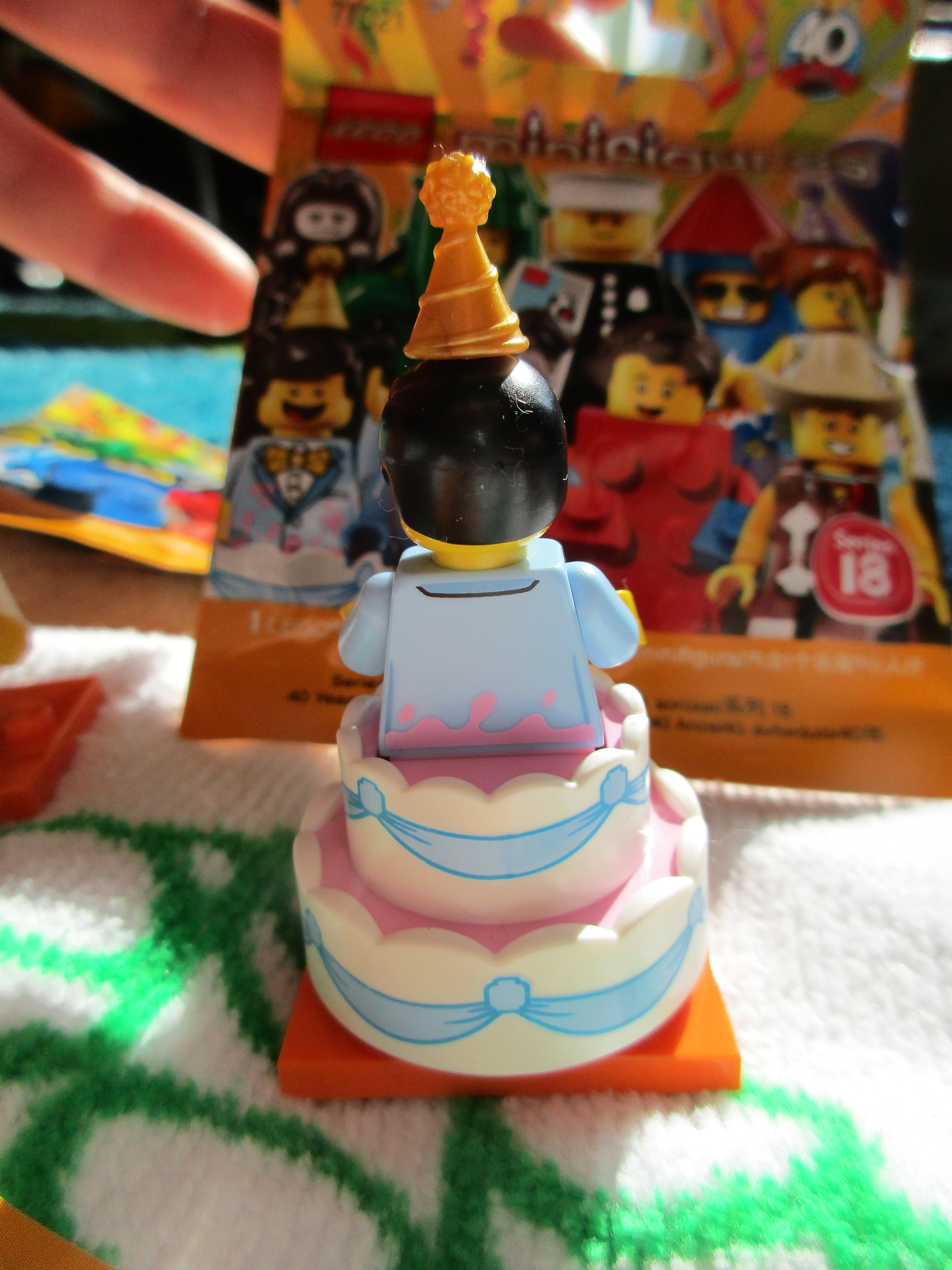 71021birthdaycakeguy2.jpg