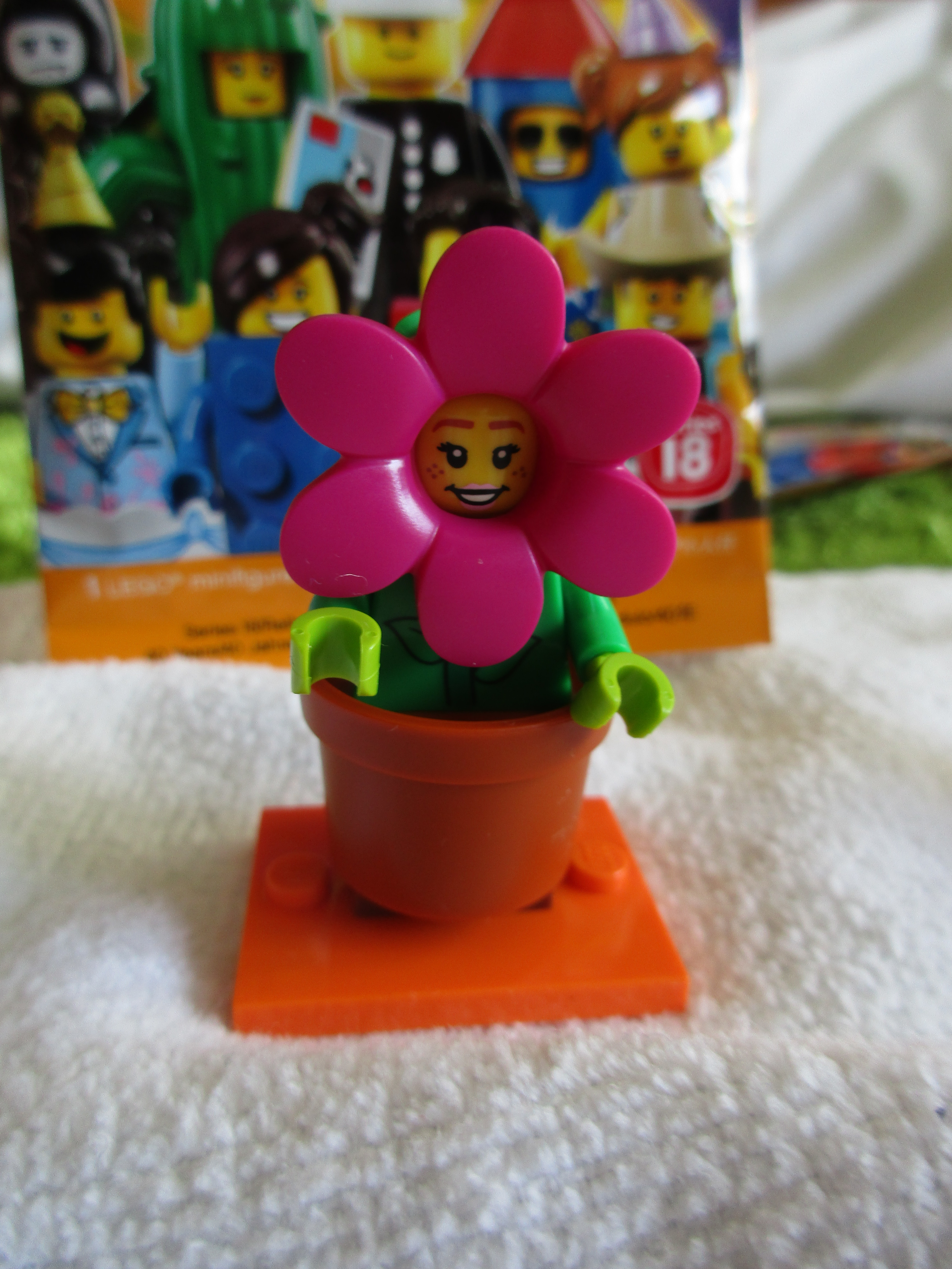71021flowerpotgirl3.jpg