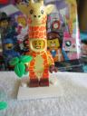 71023giraffeguy1.jpg