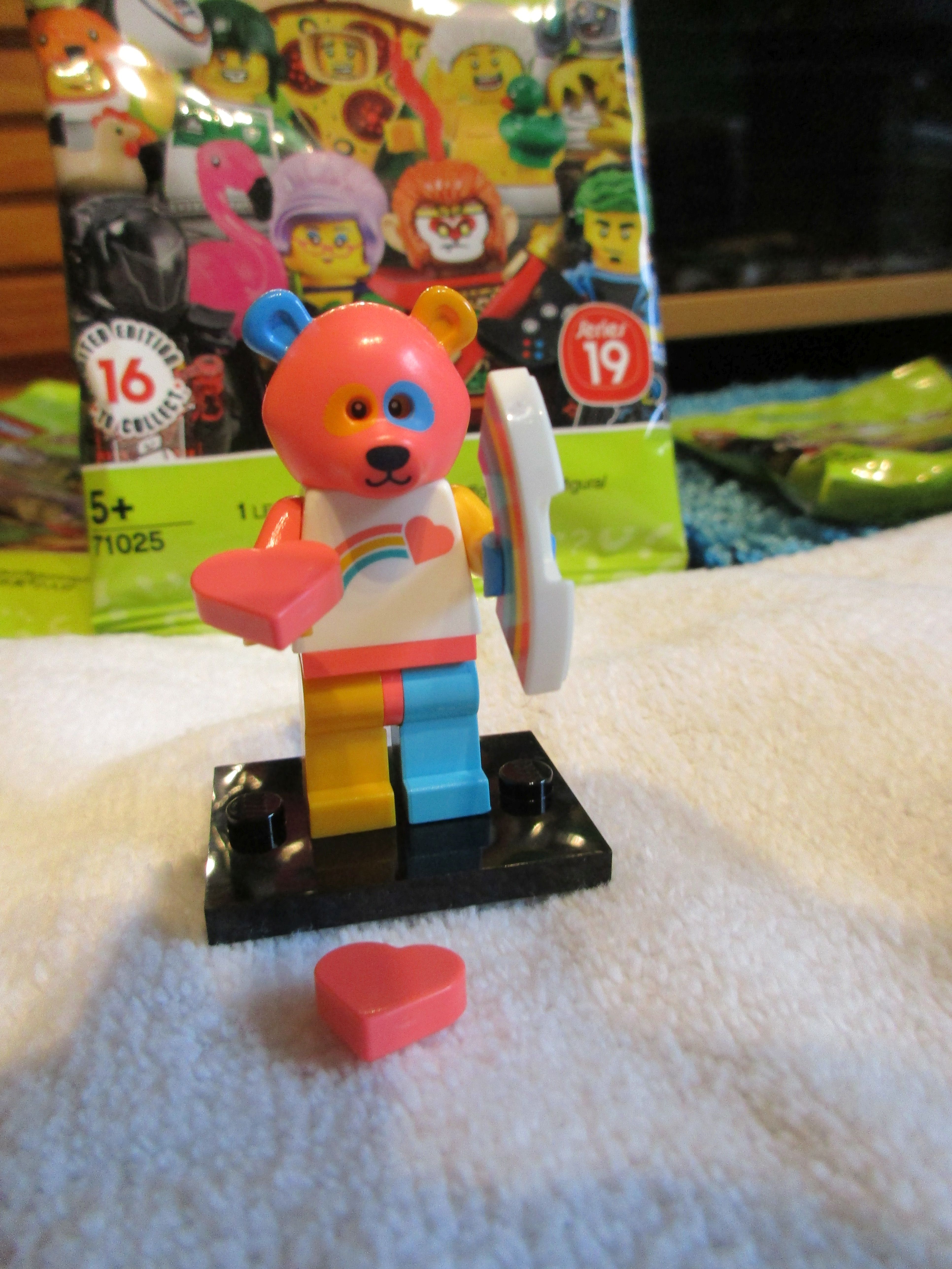71025bearcostumeguy3.jpg