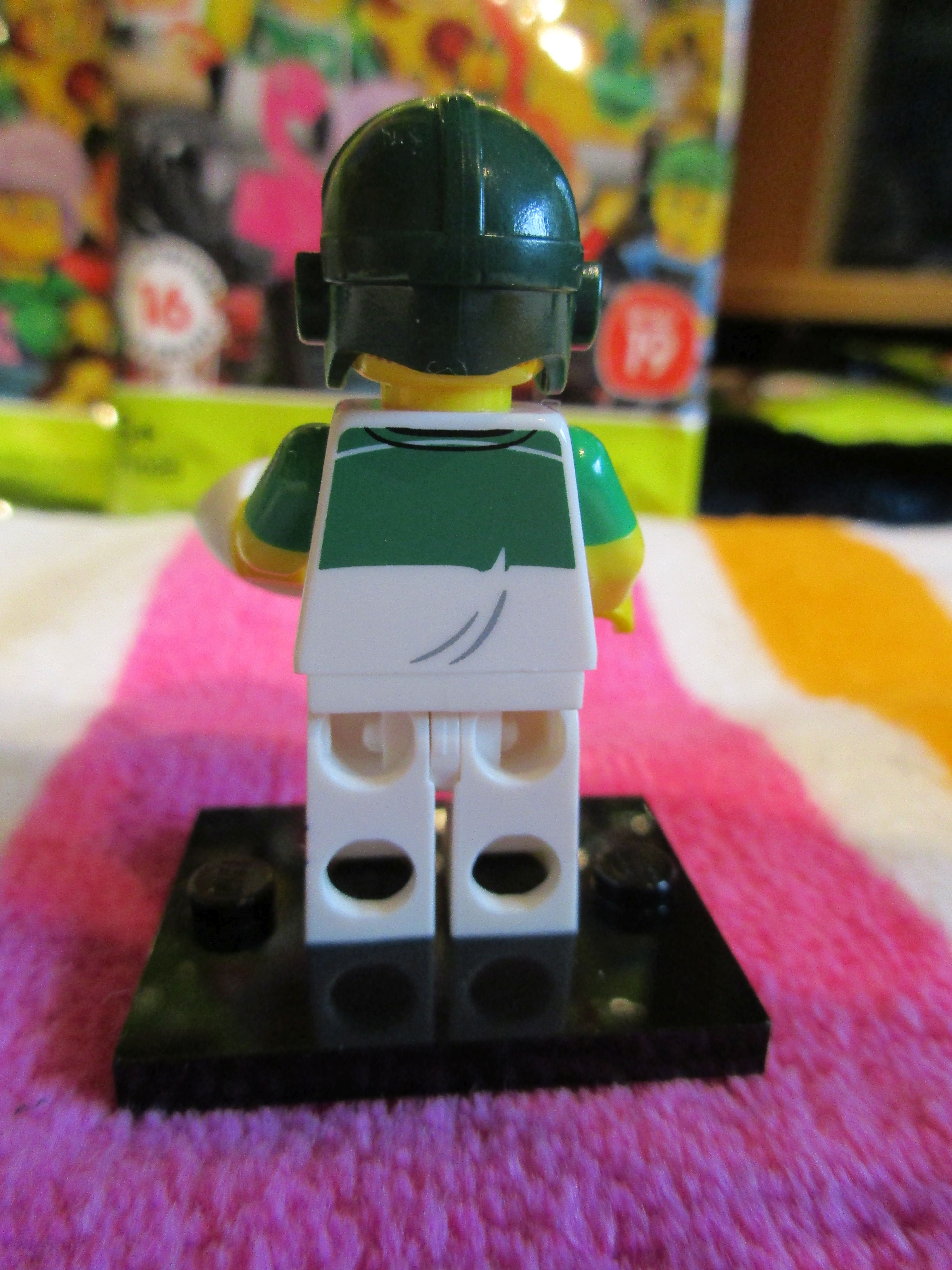 71025rugbyplayer2.jpg