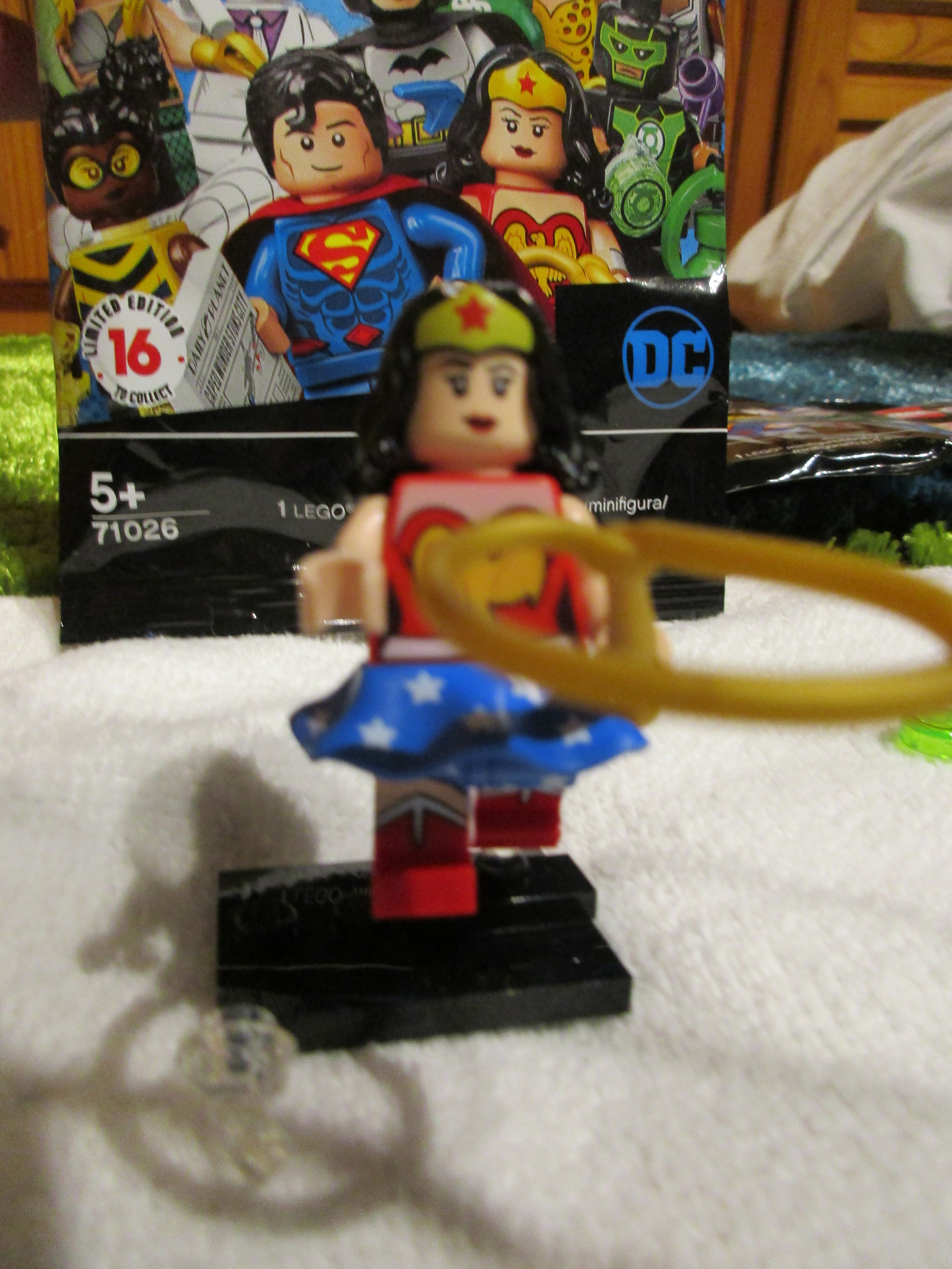 71026wonderwoman1.jpg