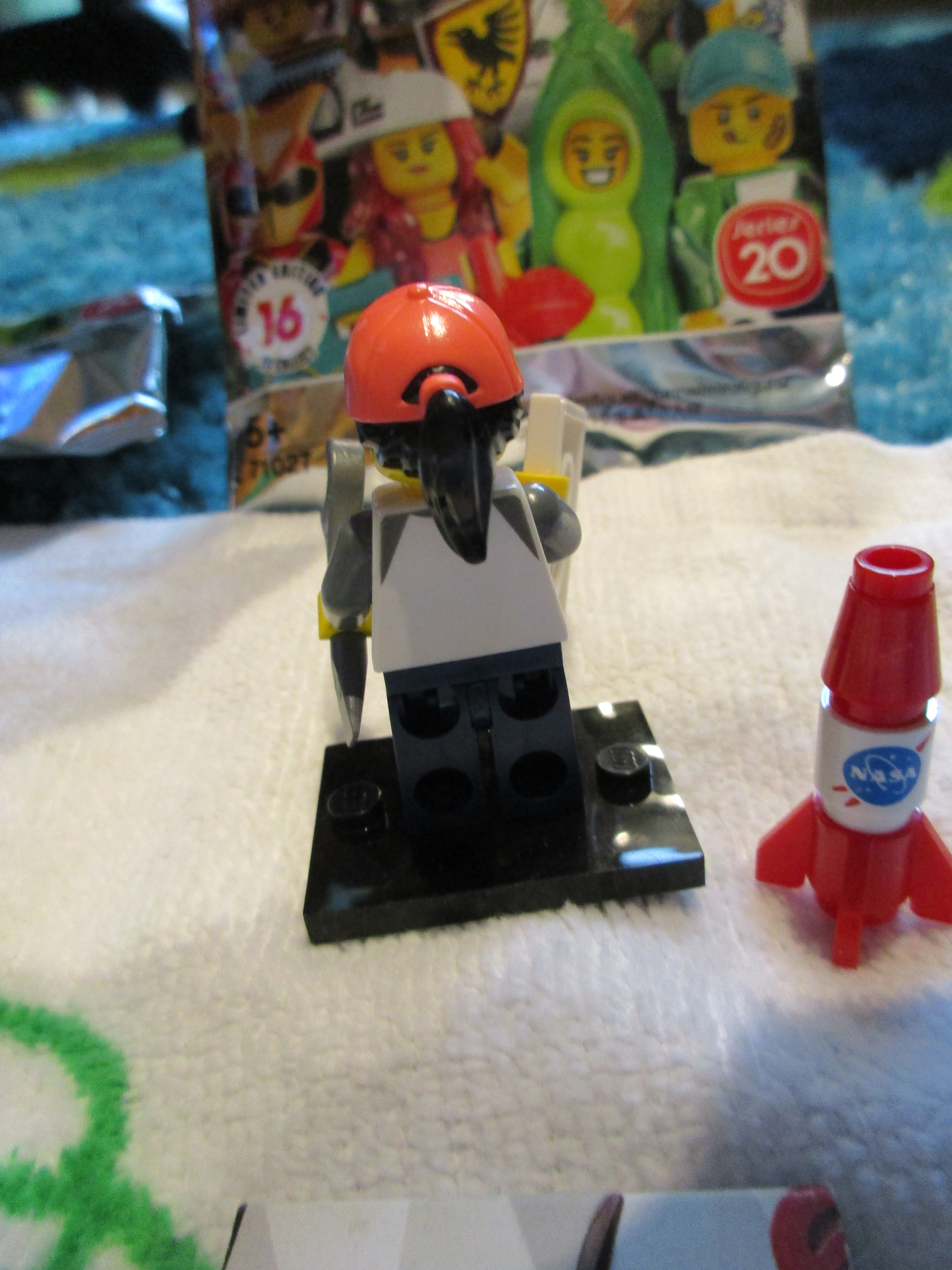 71027spacefan2.jpg