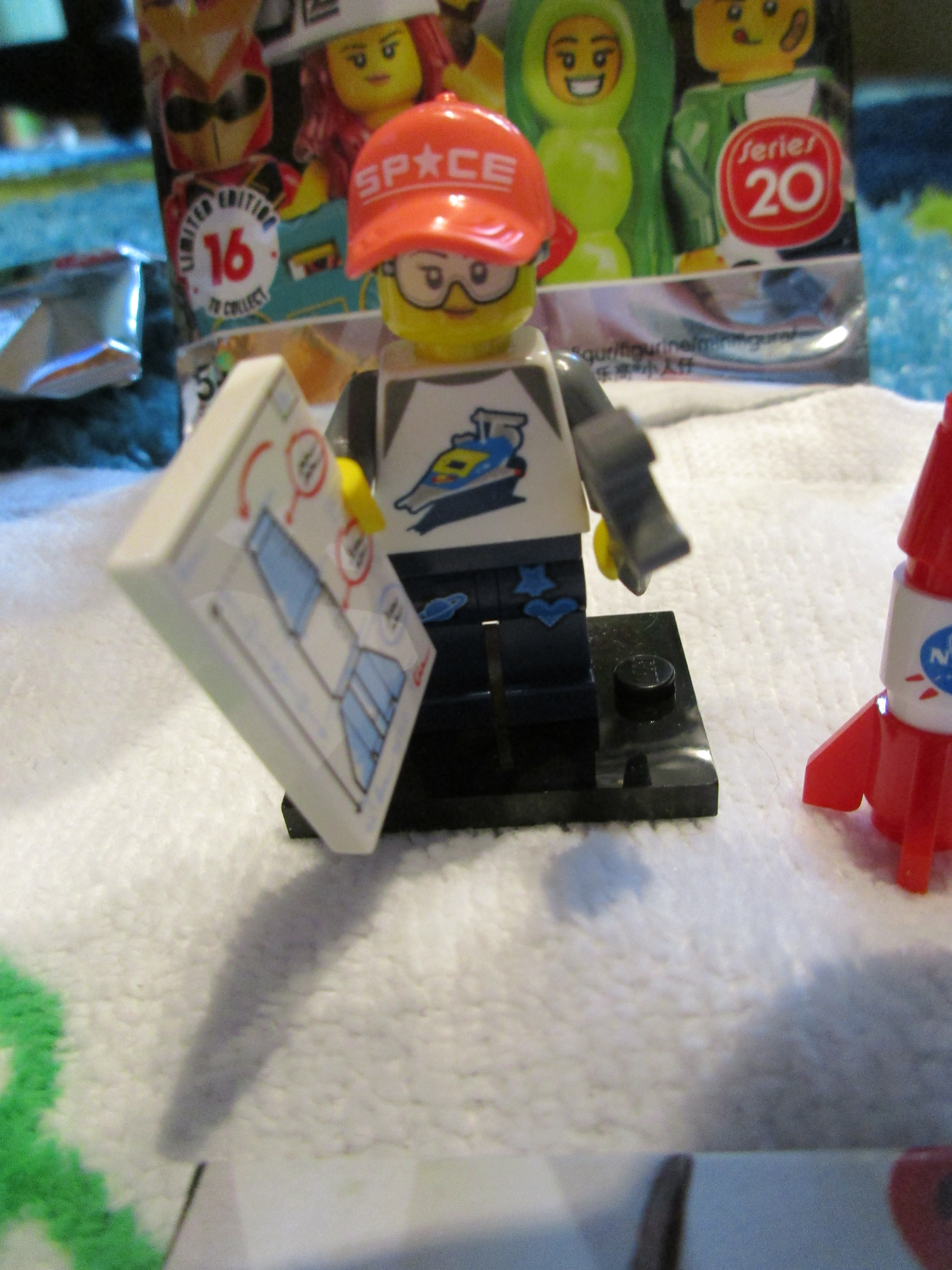 71027spacefan3.jpg