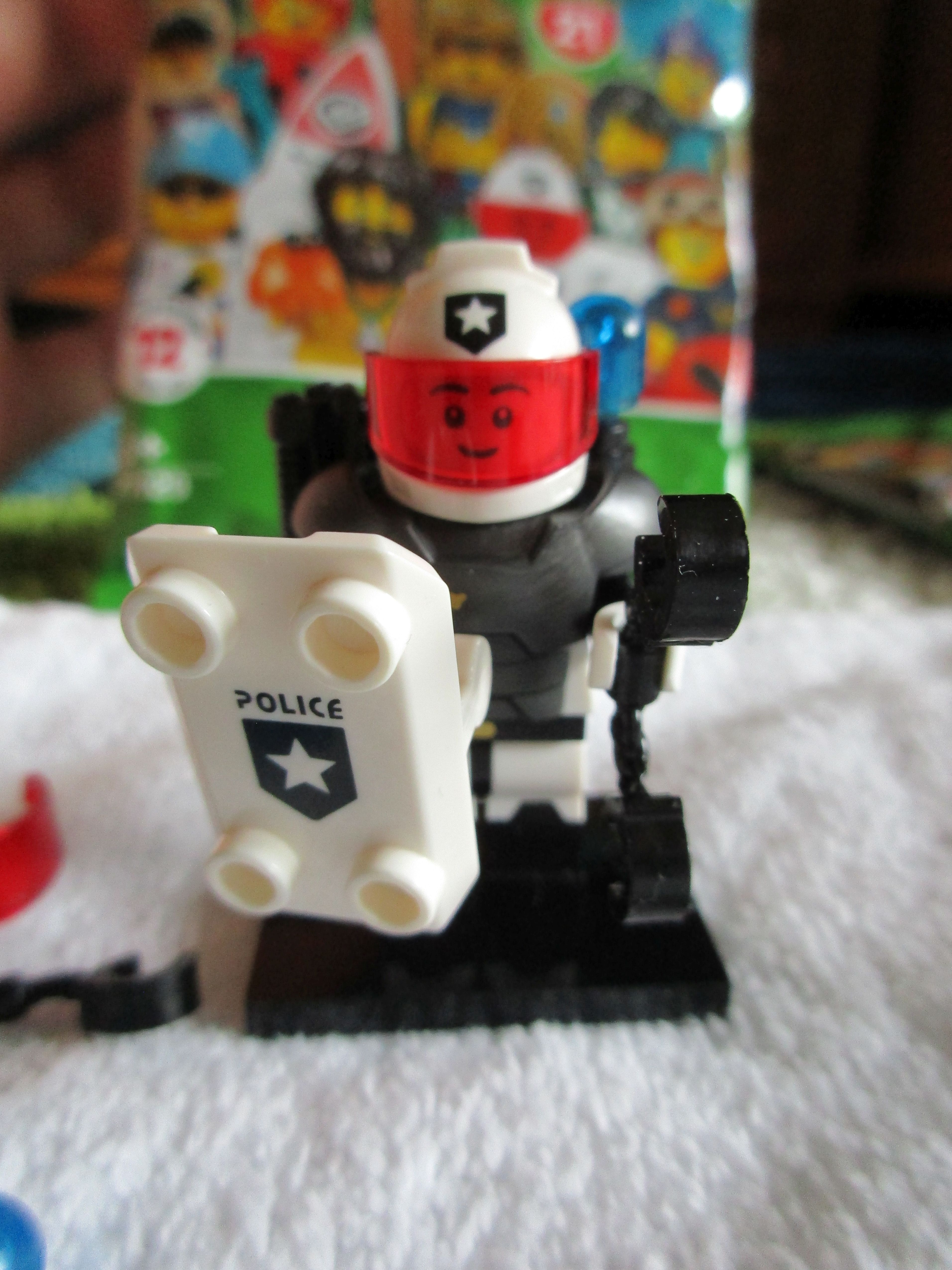 71029spacepoliceguy1.jpg