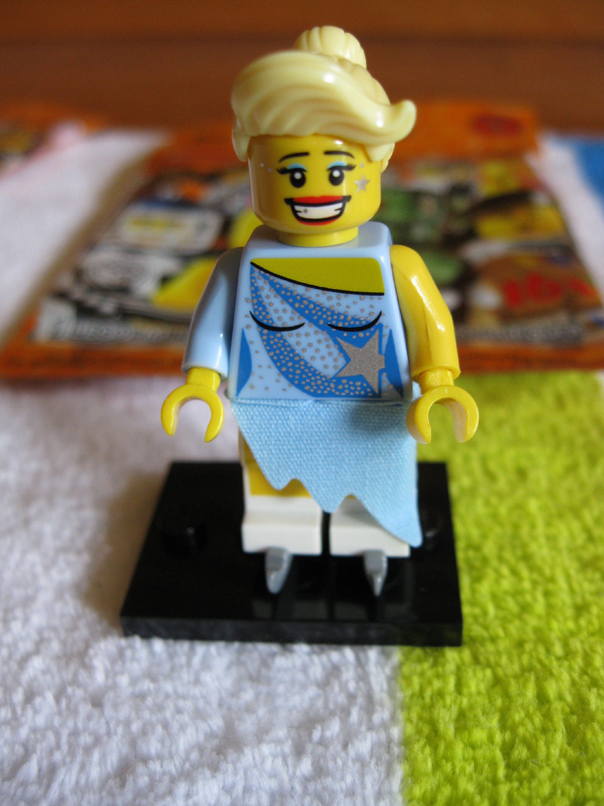 8804iceskater3.jpg