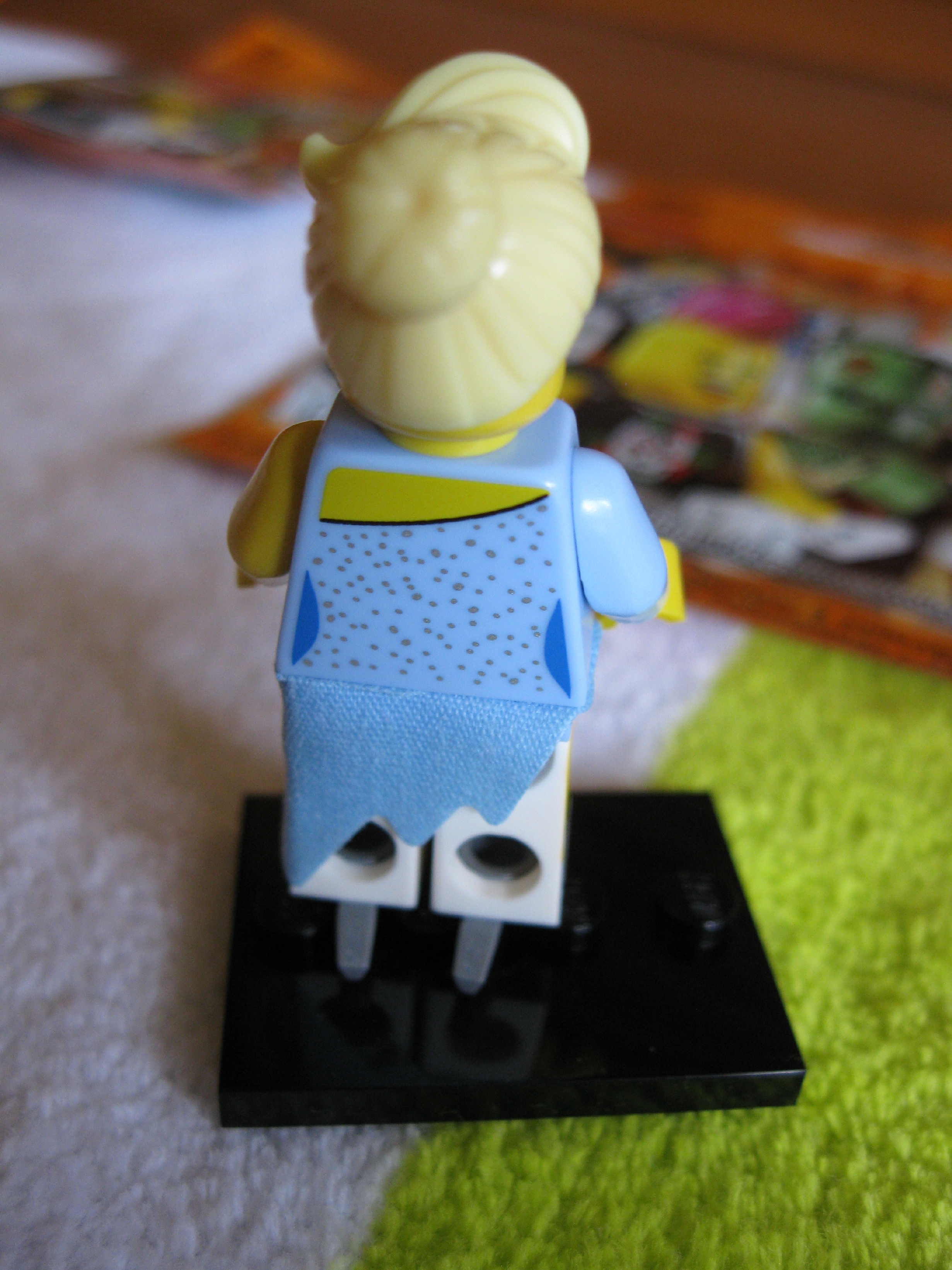 8804iceskater4.jpg