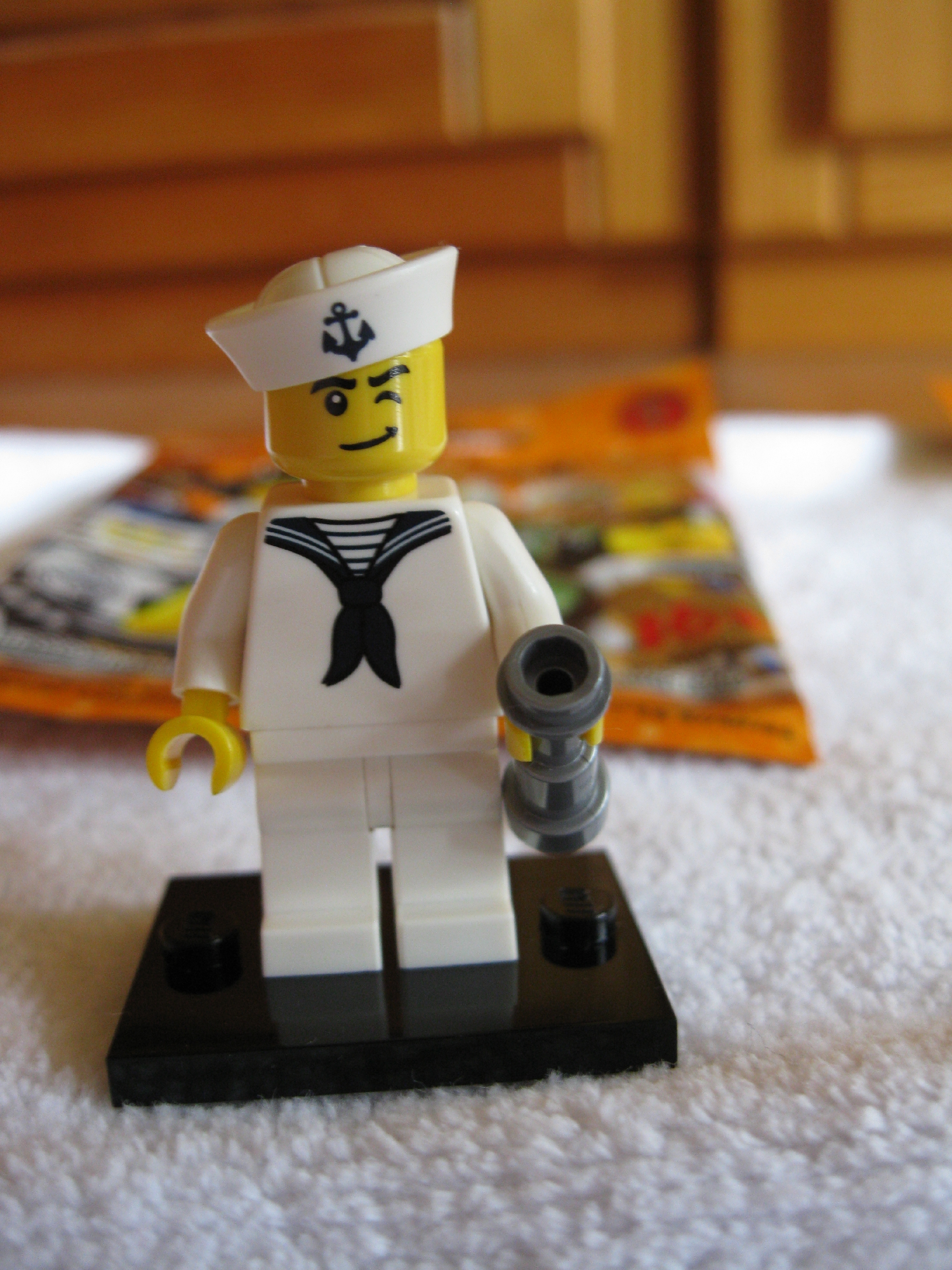 8804sailor3.jpg