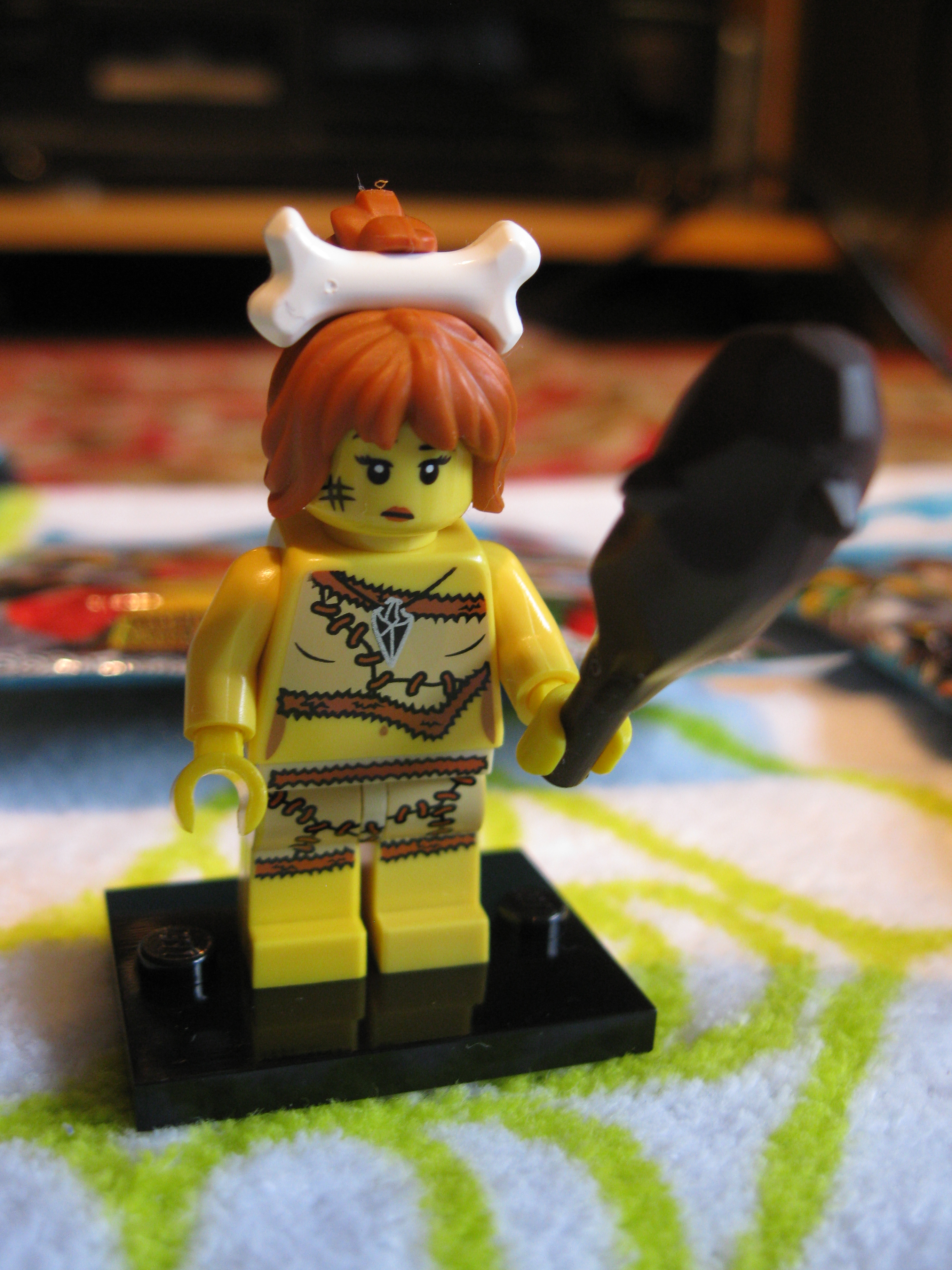 8805cavewoman2.jpg