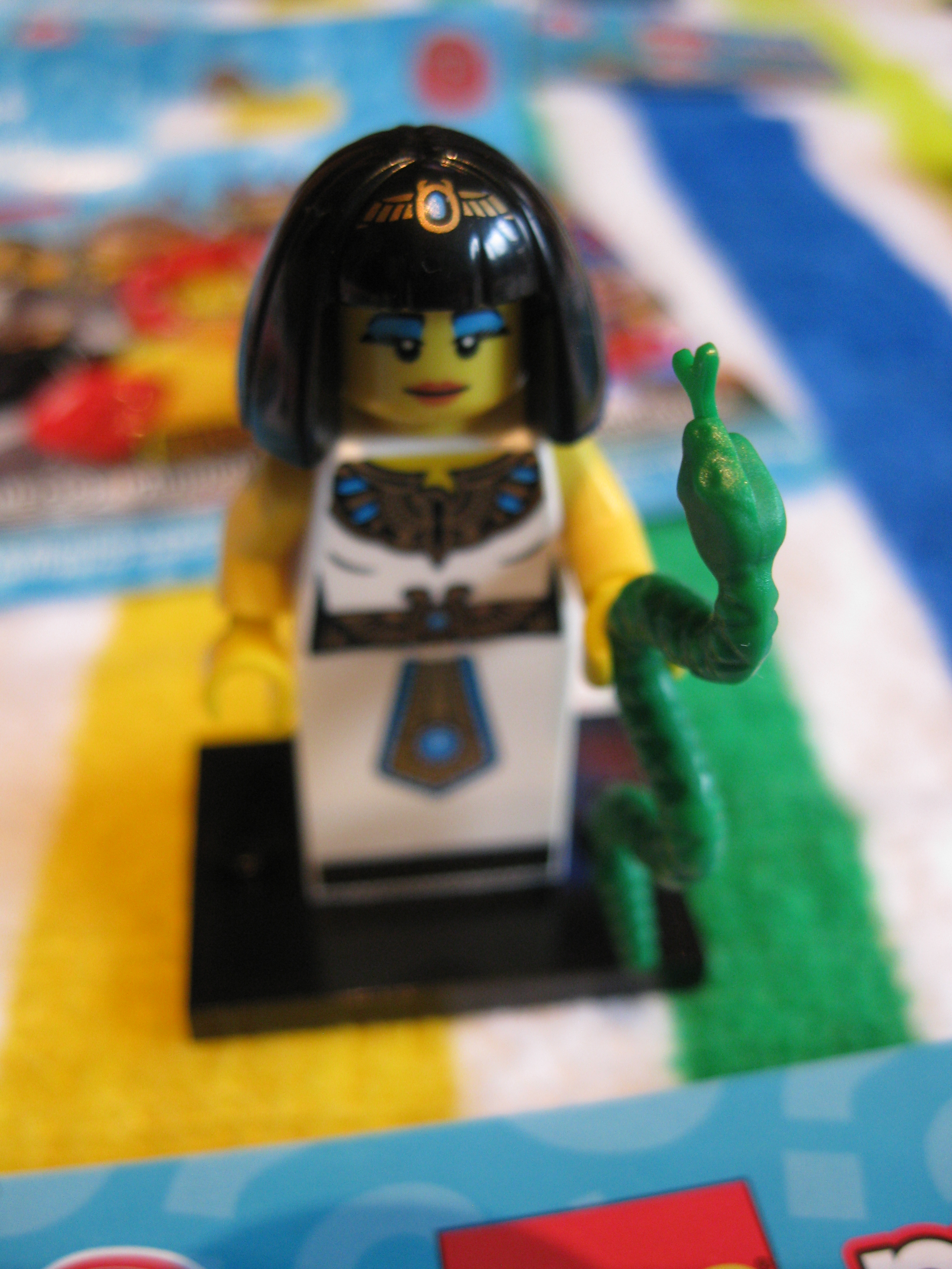 8805egyptianqueen2.jpg