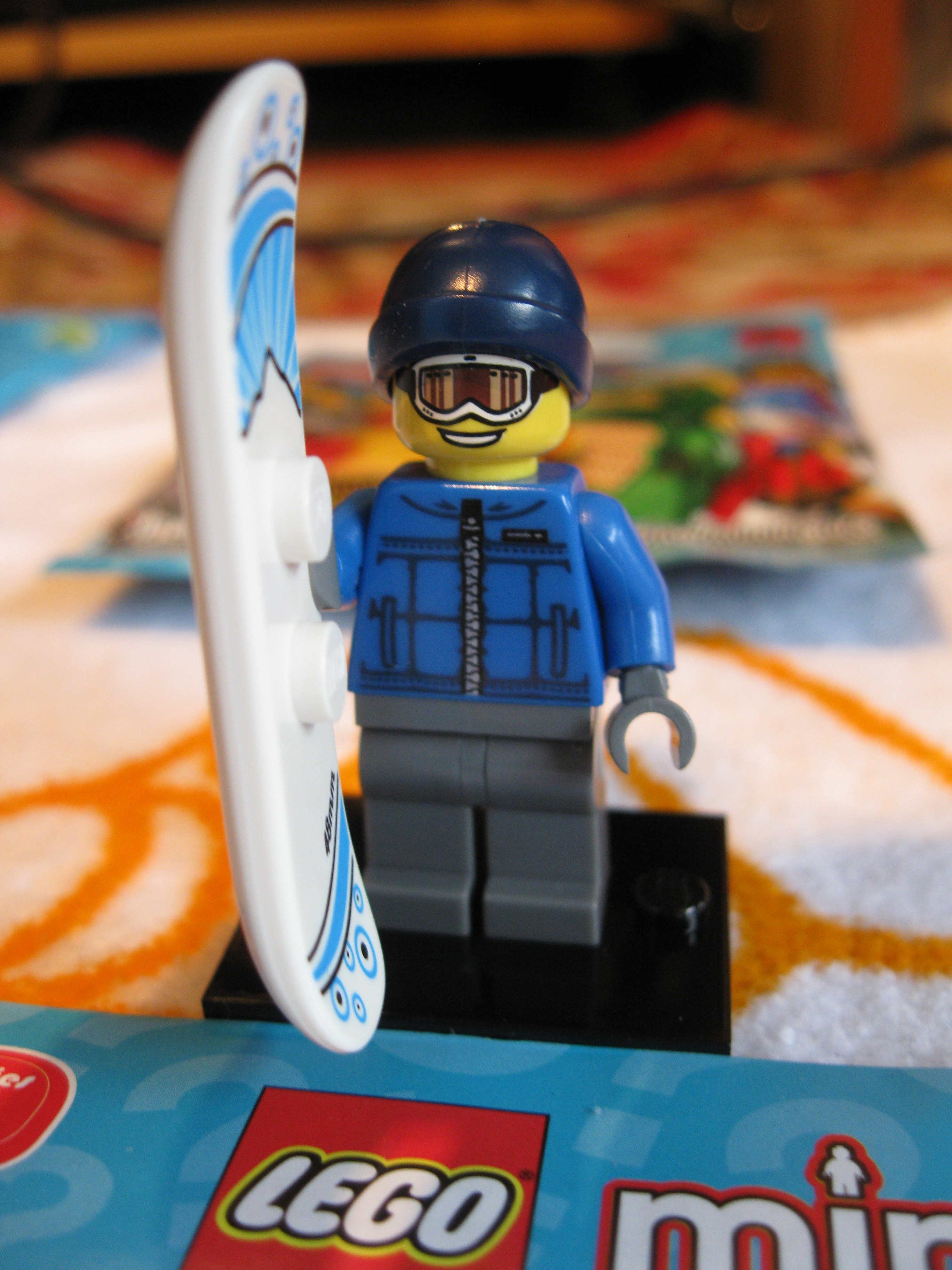 8805snowboarderguy2.jpg