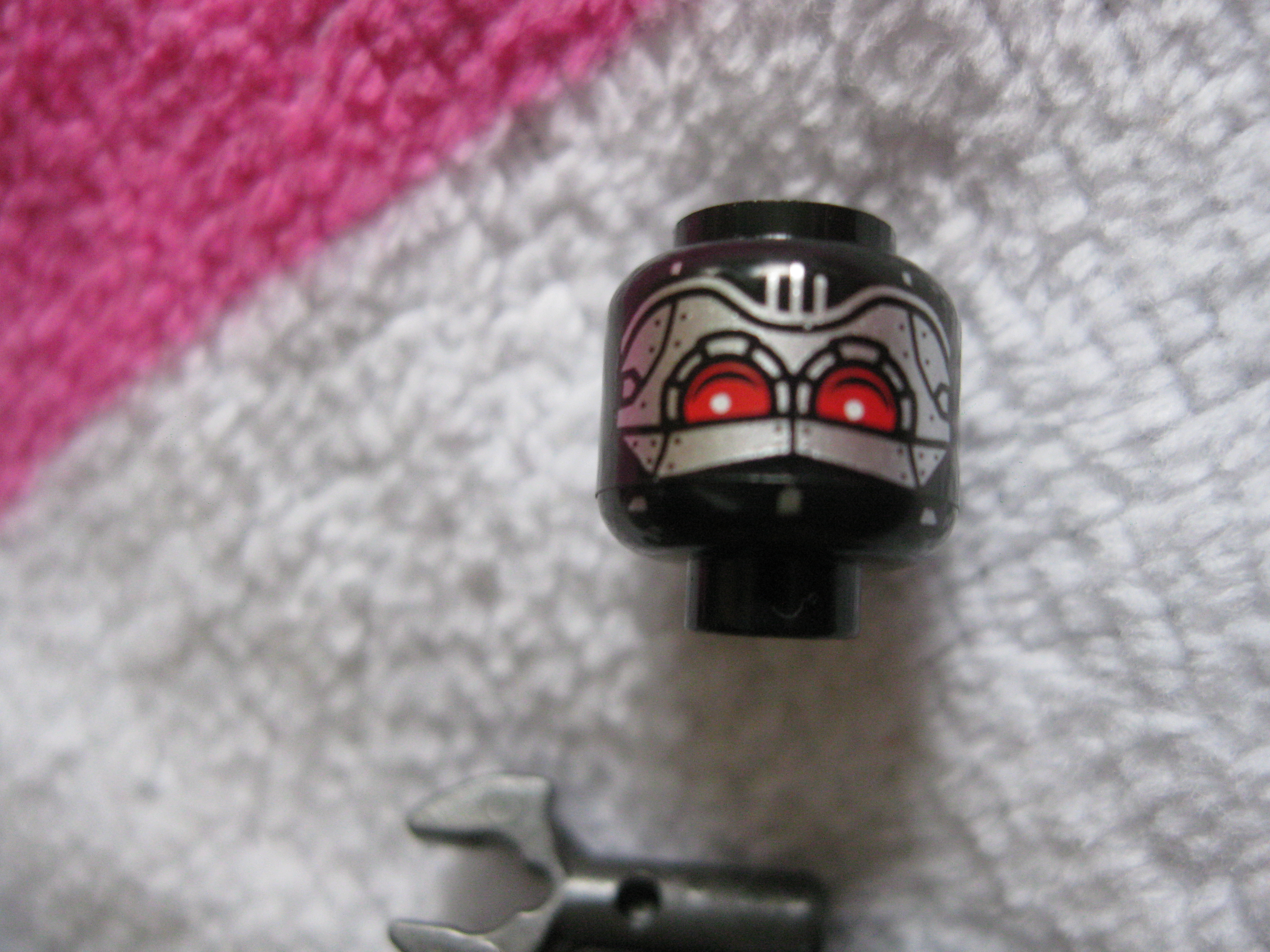 8833evilrobotd.jpg