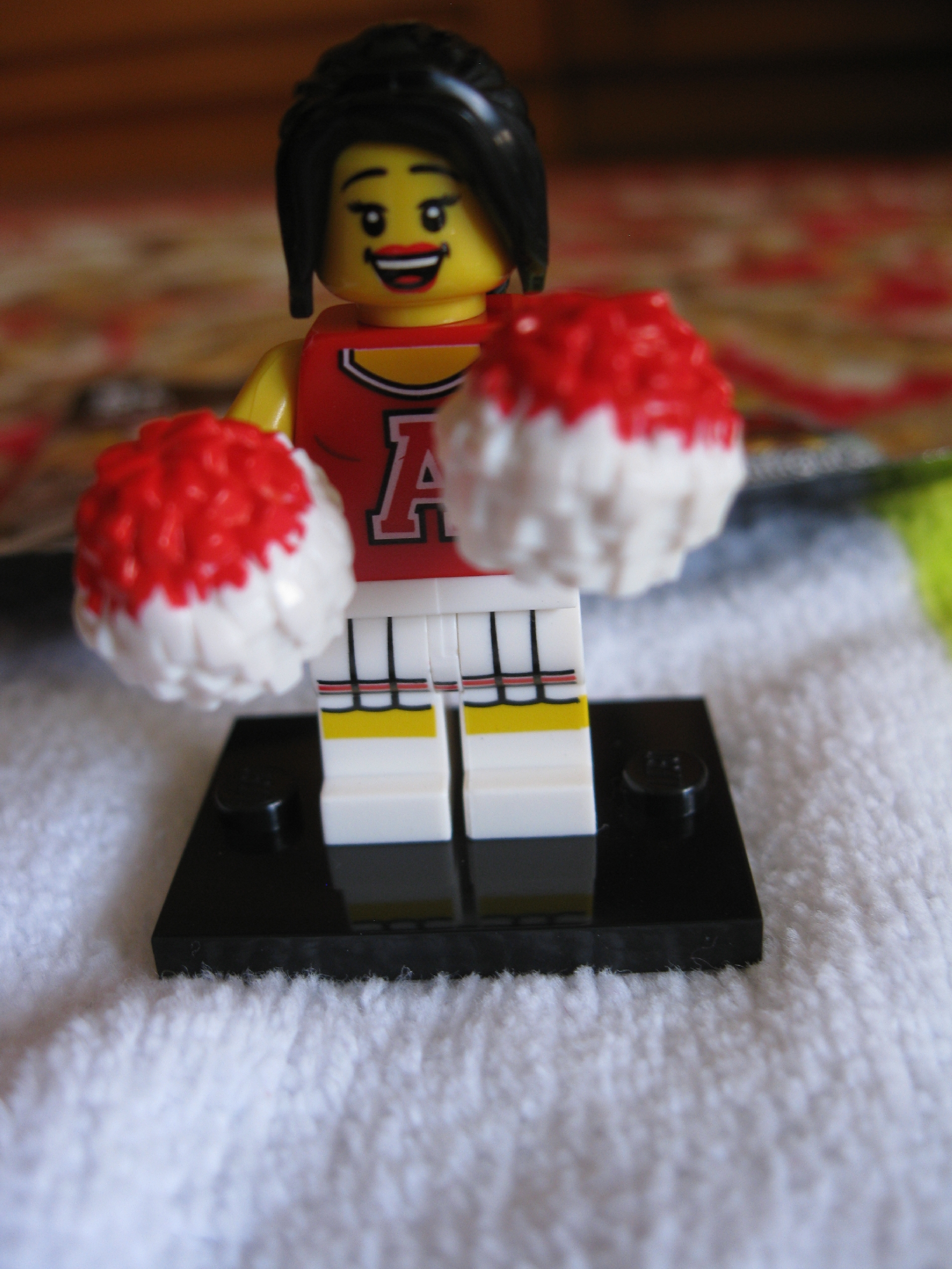 8833redcheerleader2.jpg