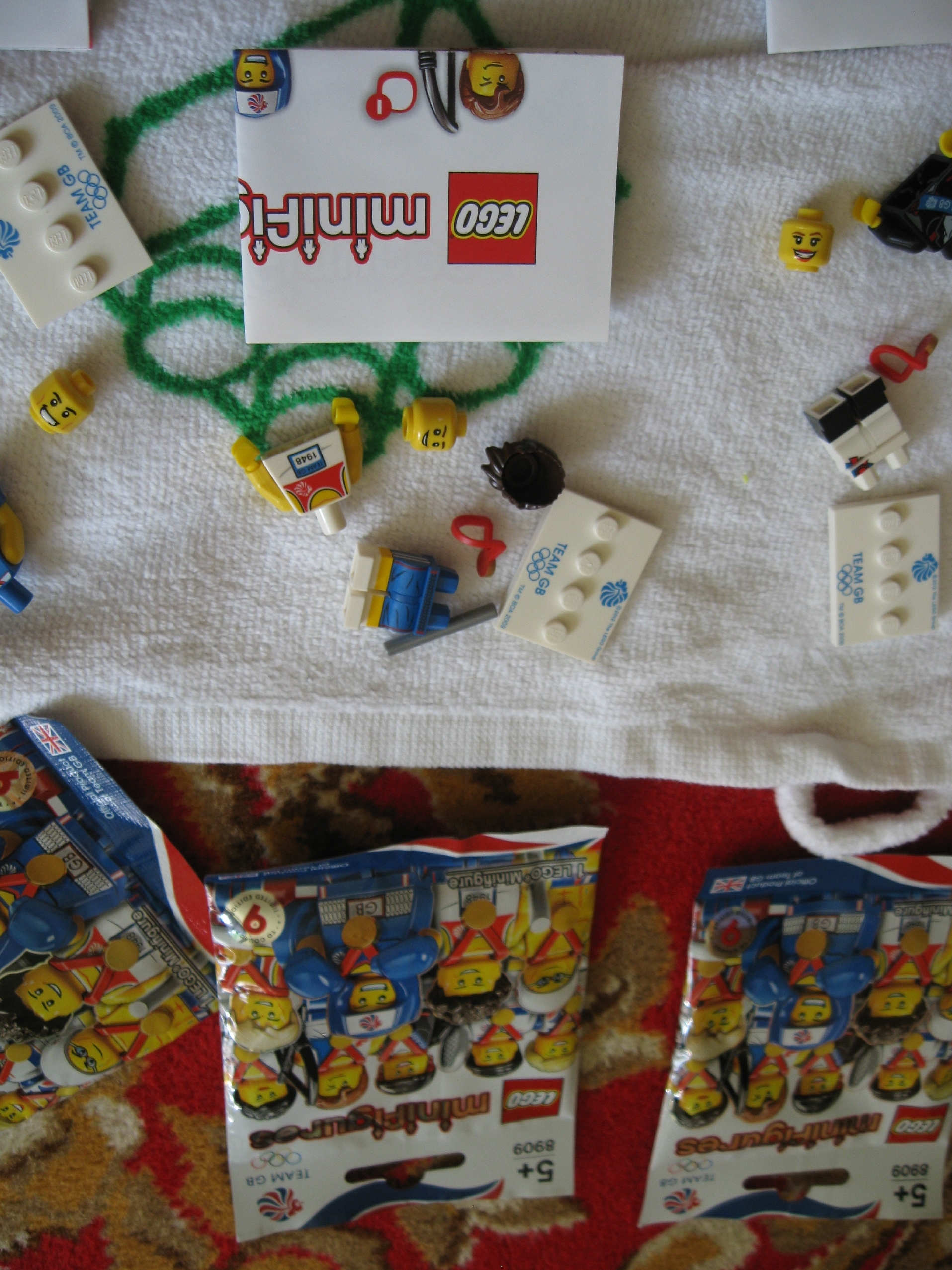 8909relayrunnera.jpg
