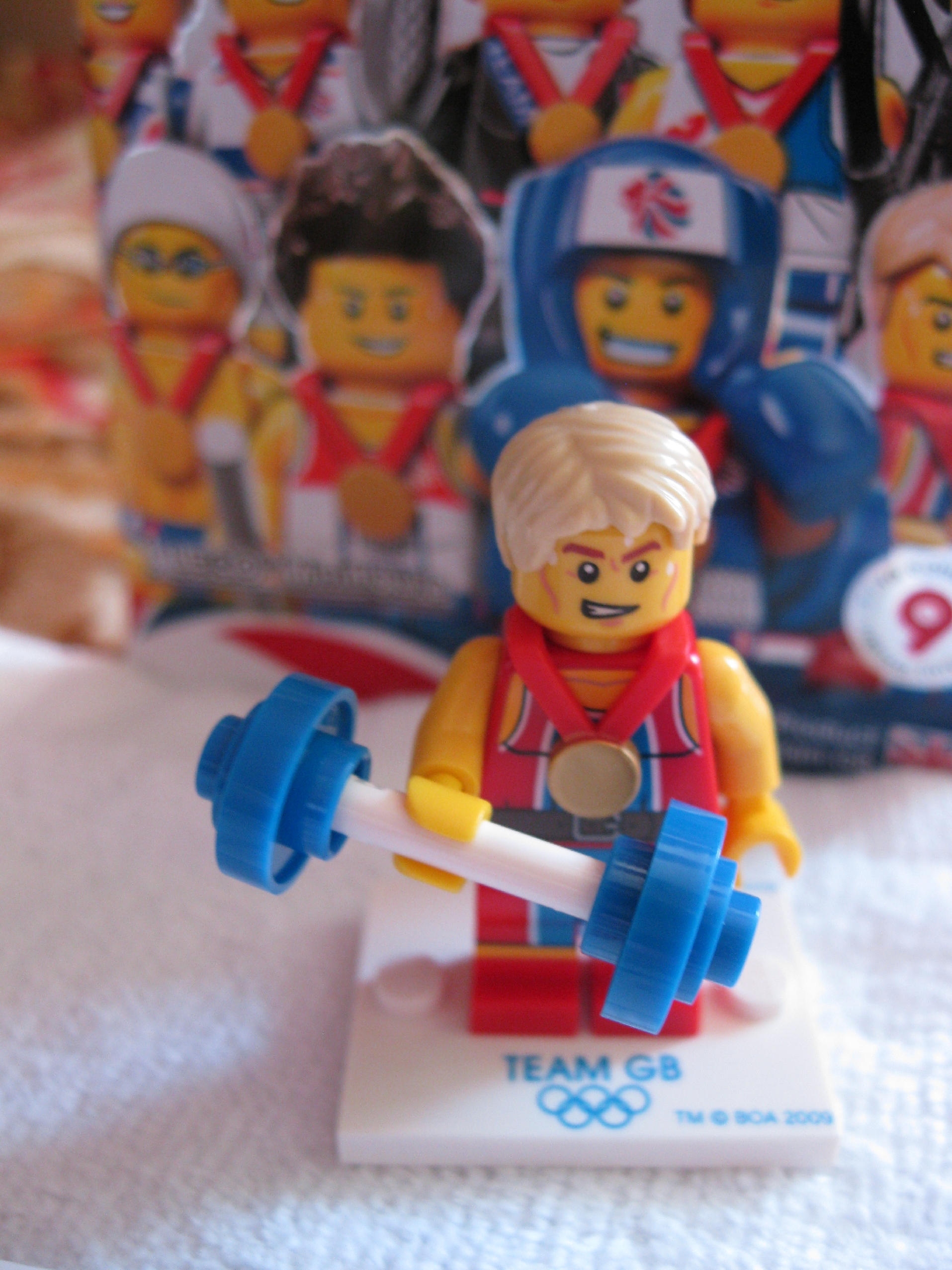 8909wondrousweightlifter4.jpg