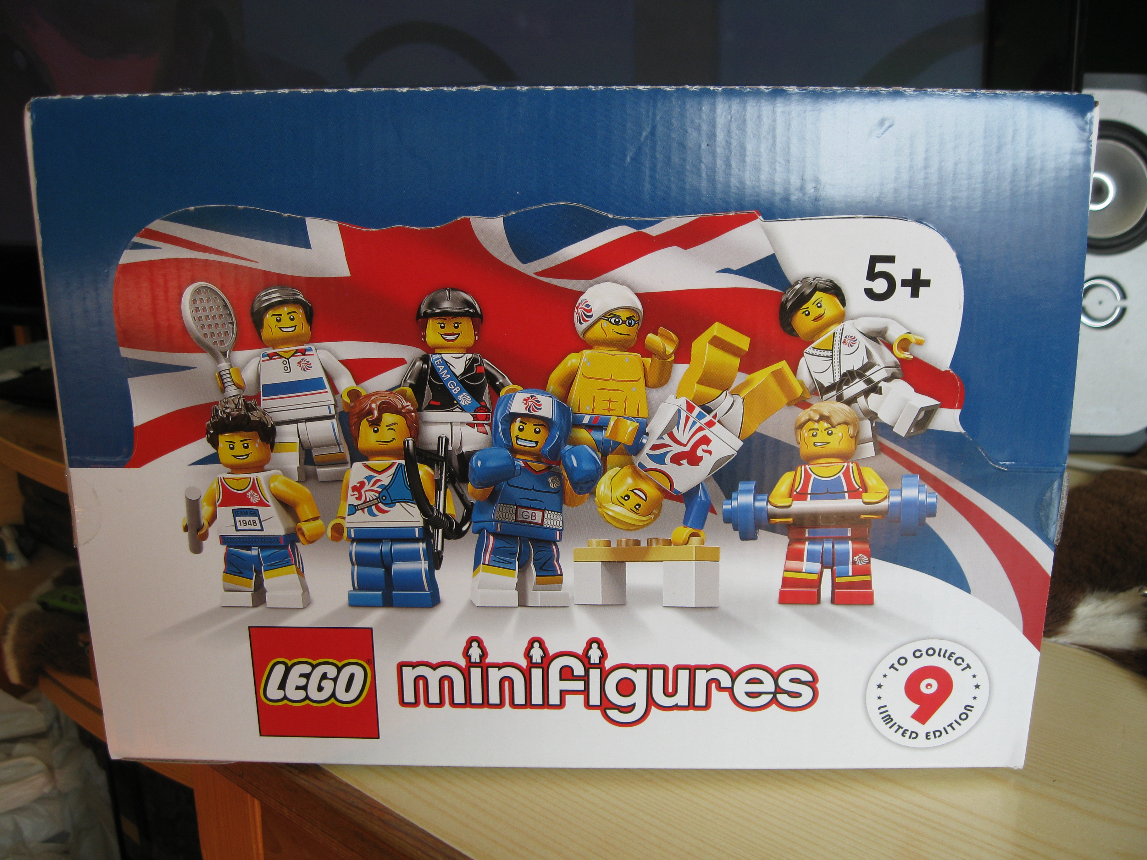 8909box.jpg