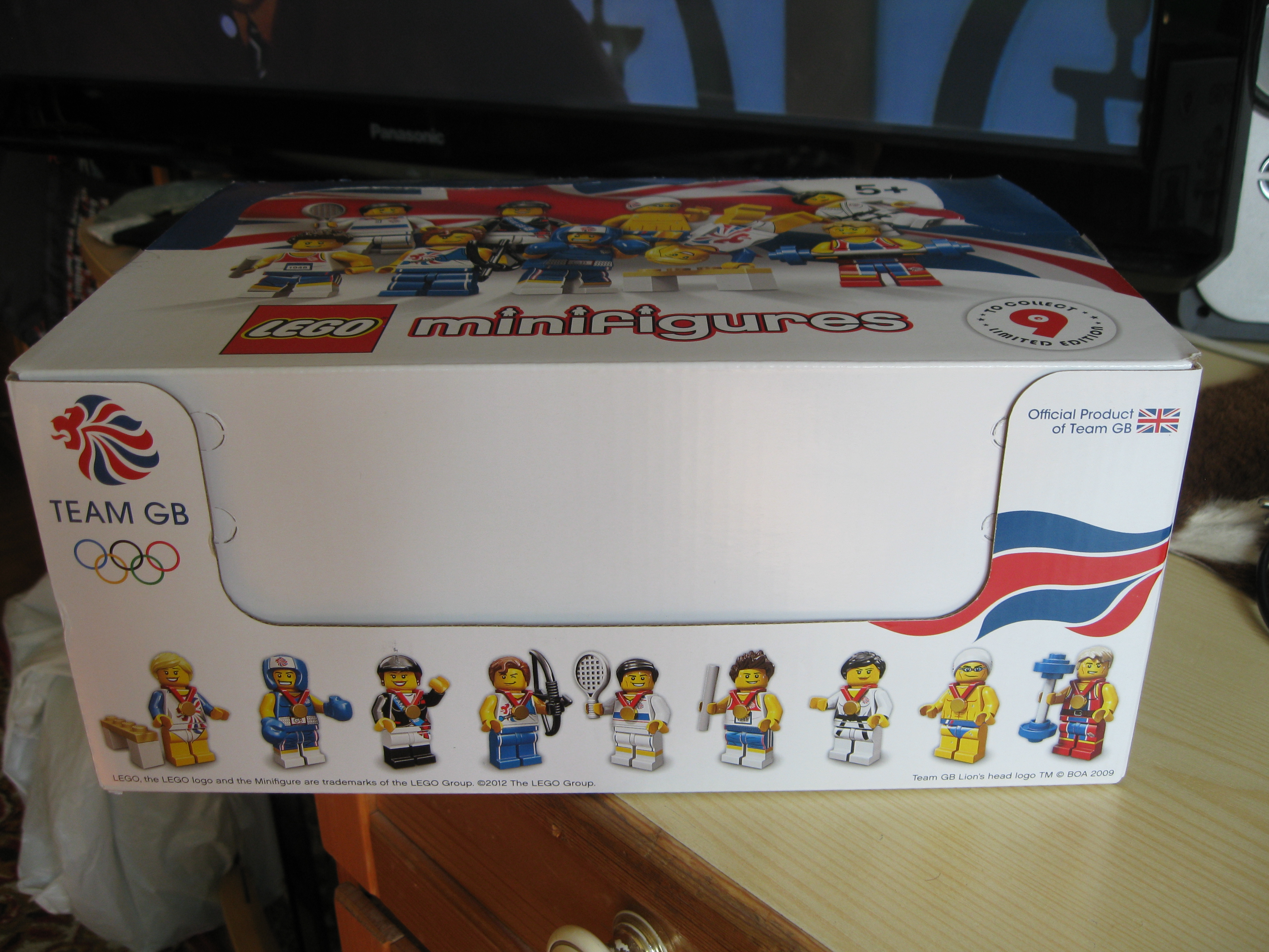 8909box3.jpg