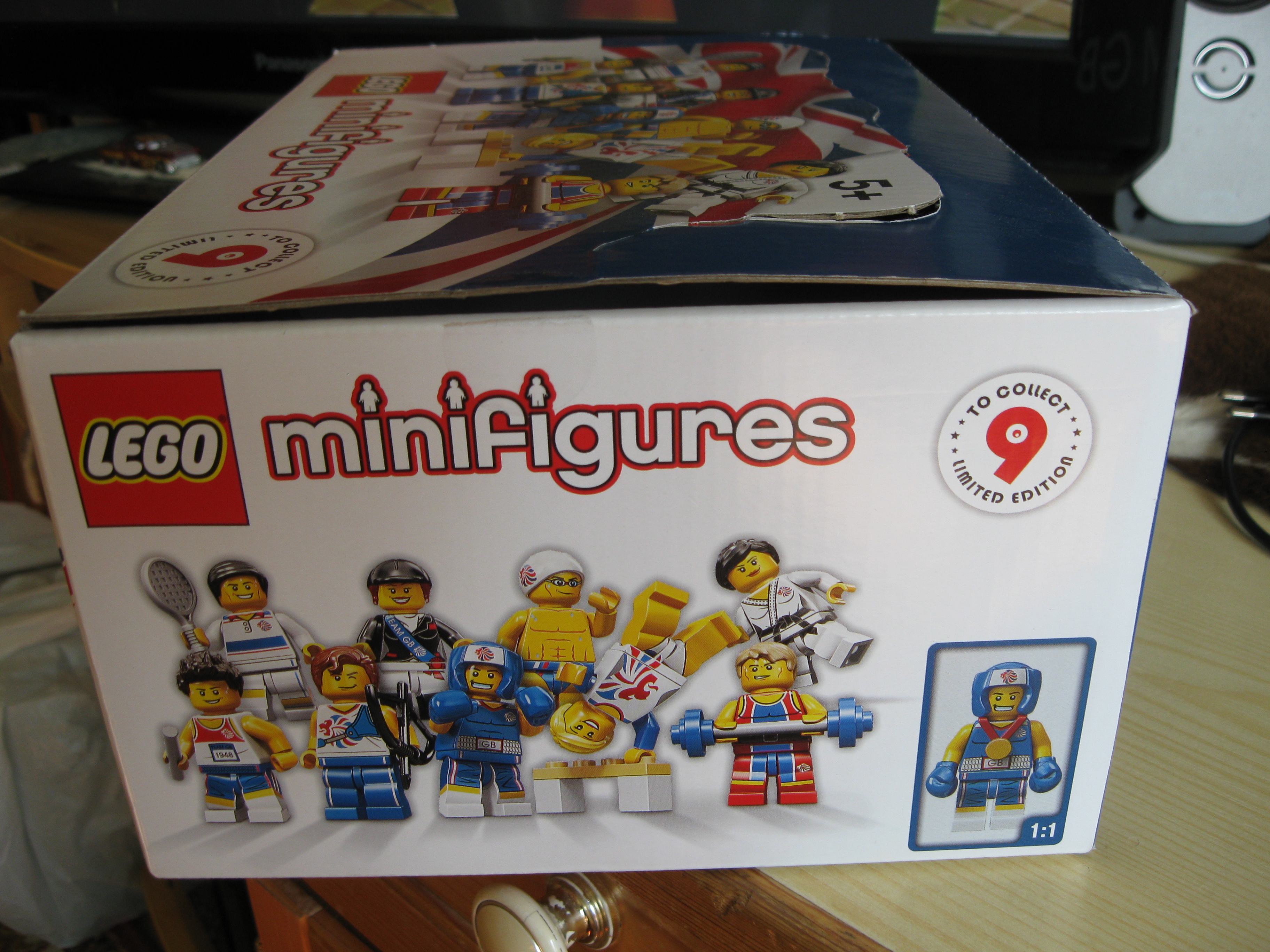 8909box4.jpg