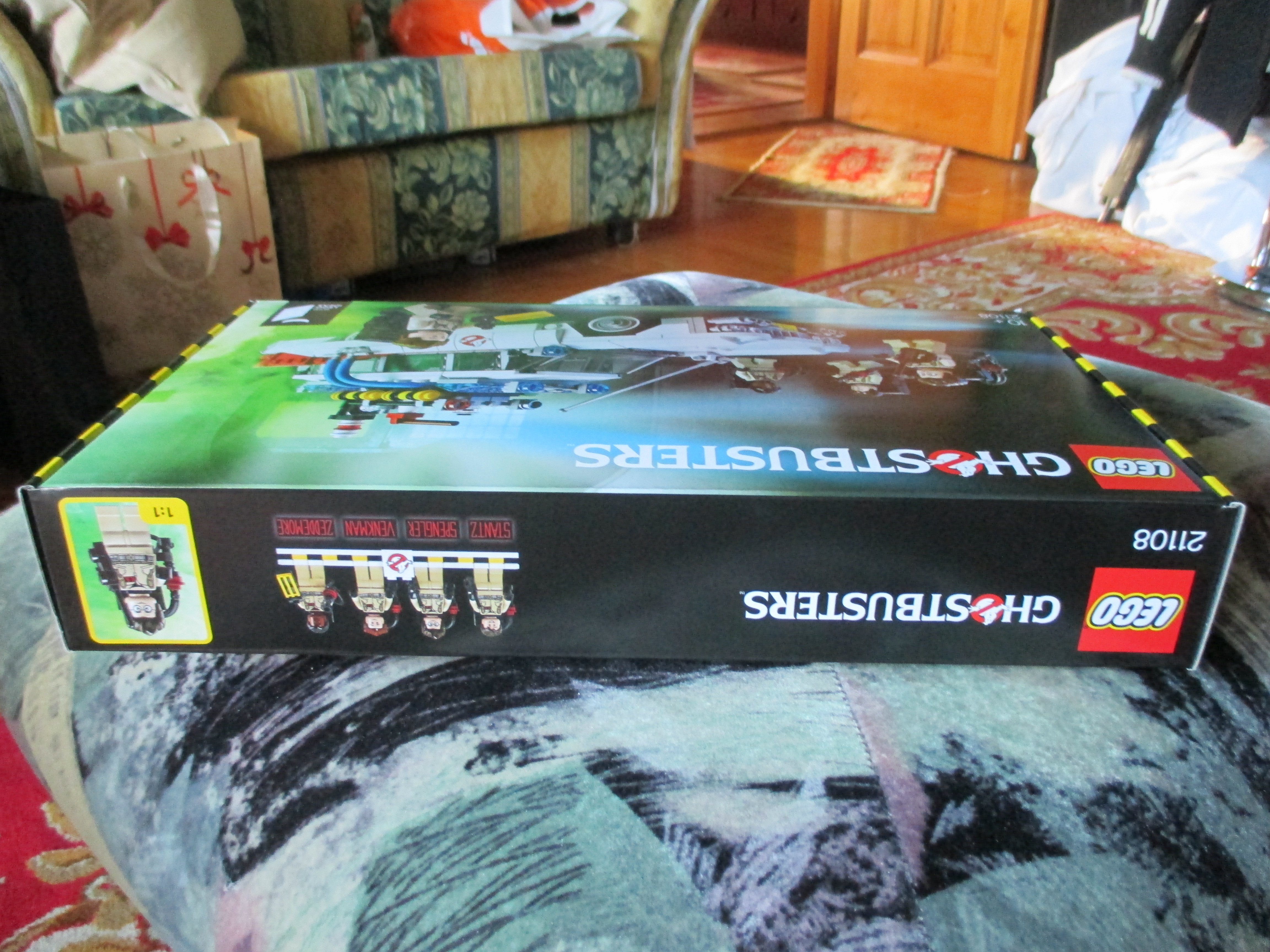 21108box10.jpg