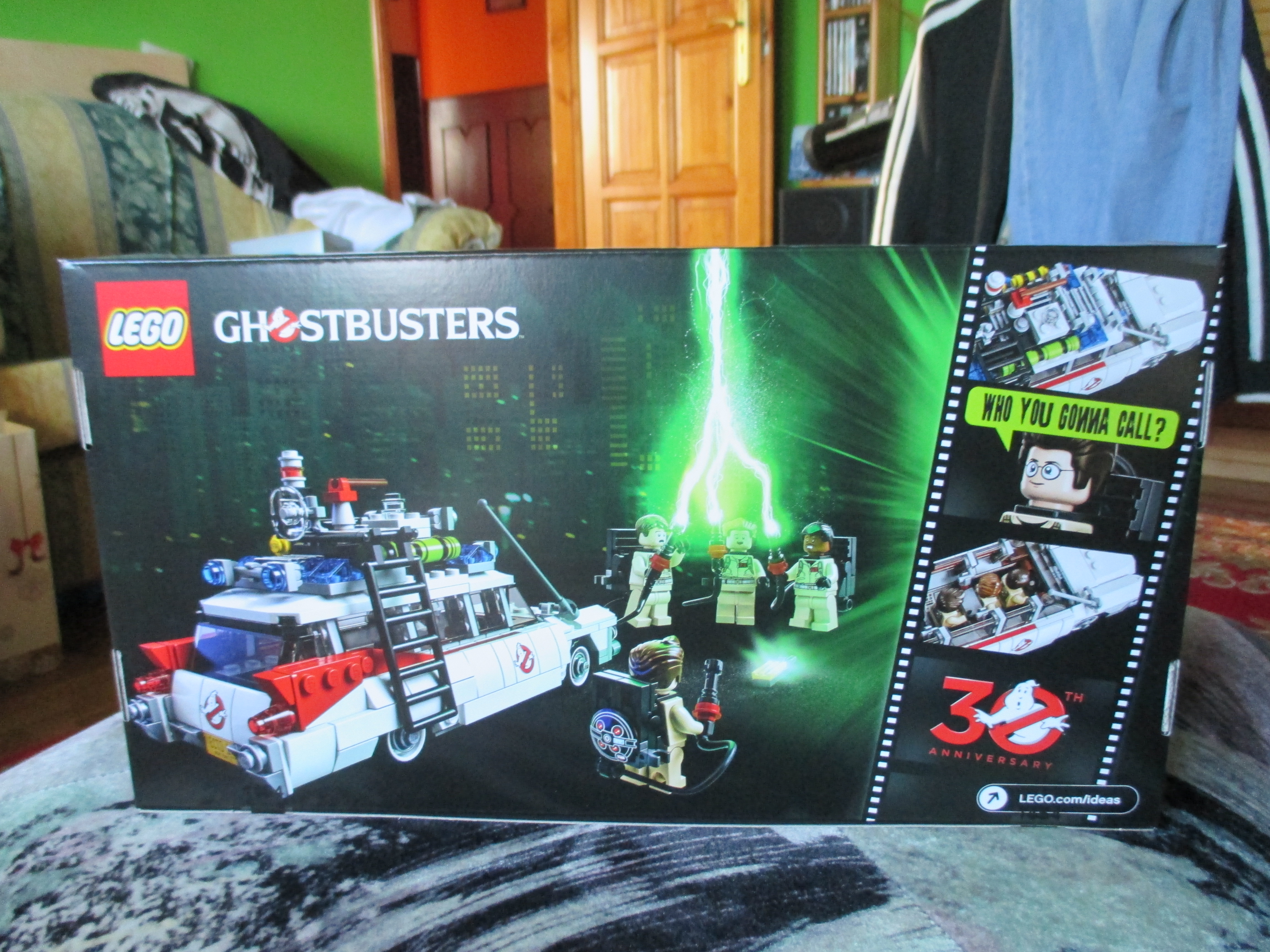 21108box4.jpg