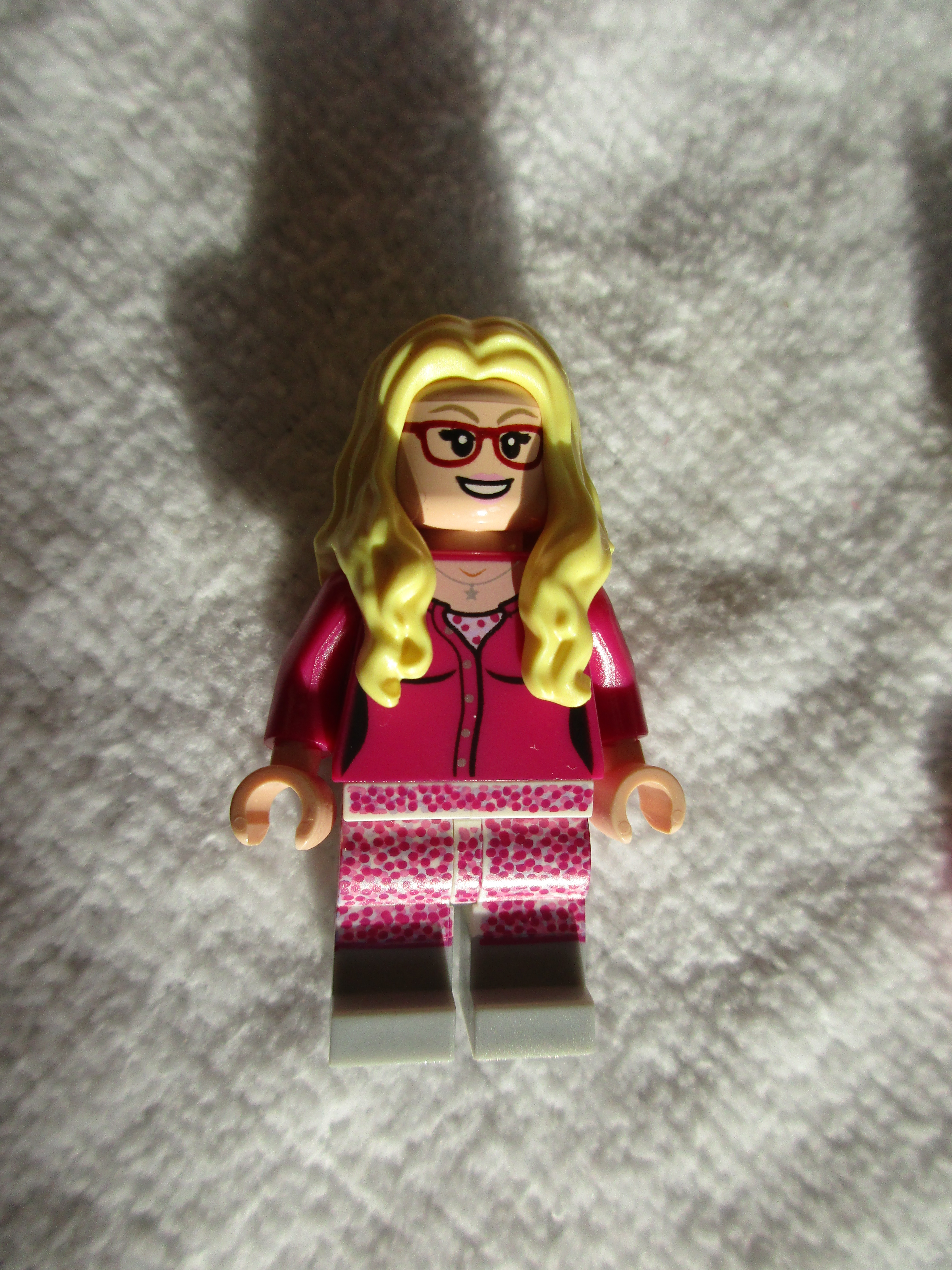 21302minifiguresbernadette.jpg