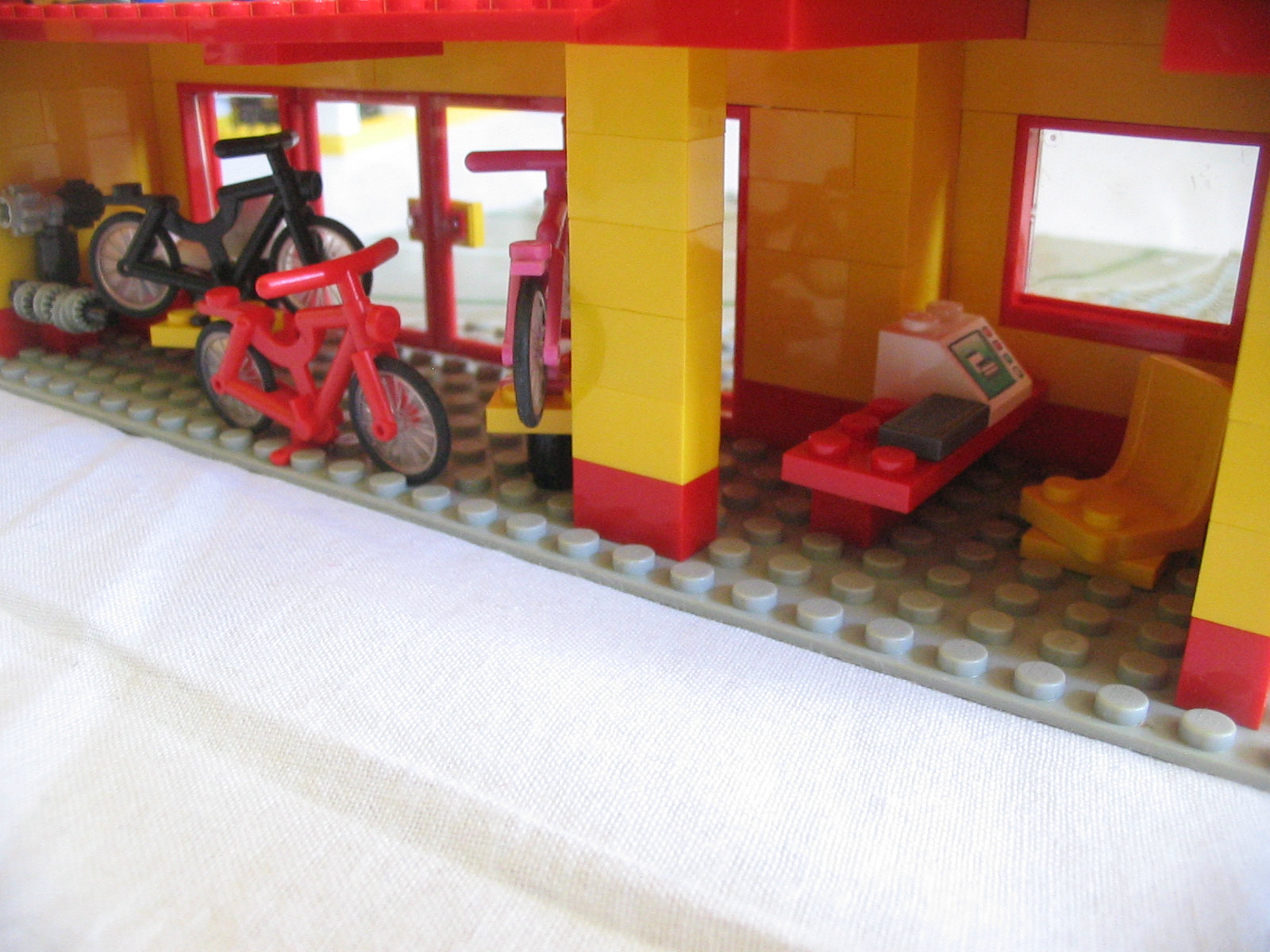 bicycleshopv02e.jpg
