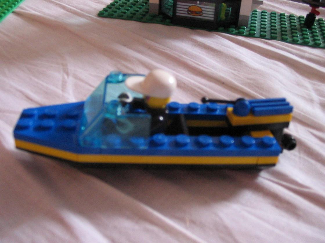 motorboat2.jpg