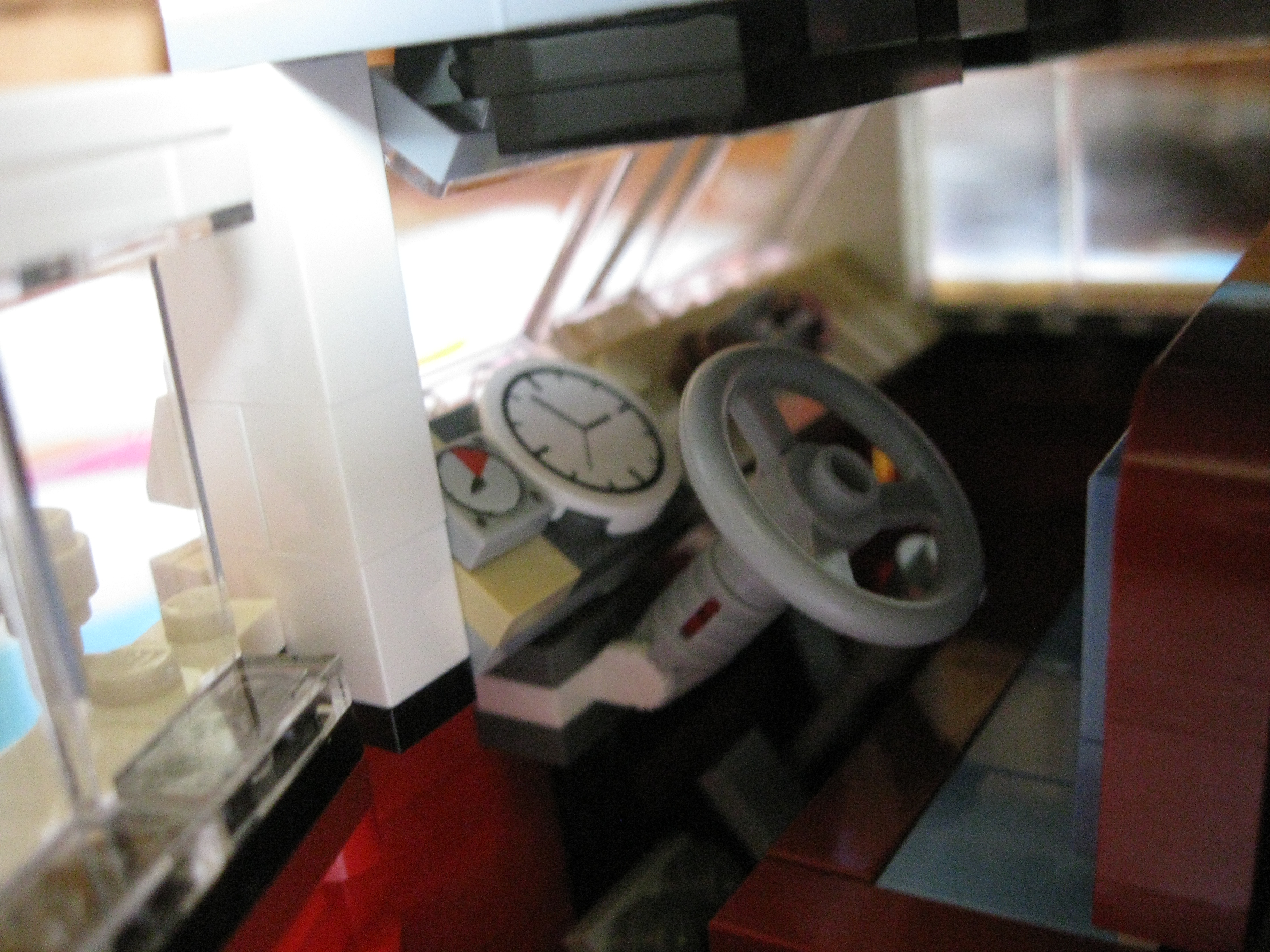 10220buinsidecockpit2.jpg