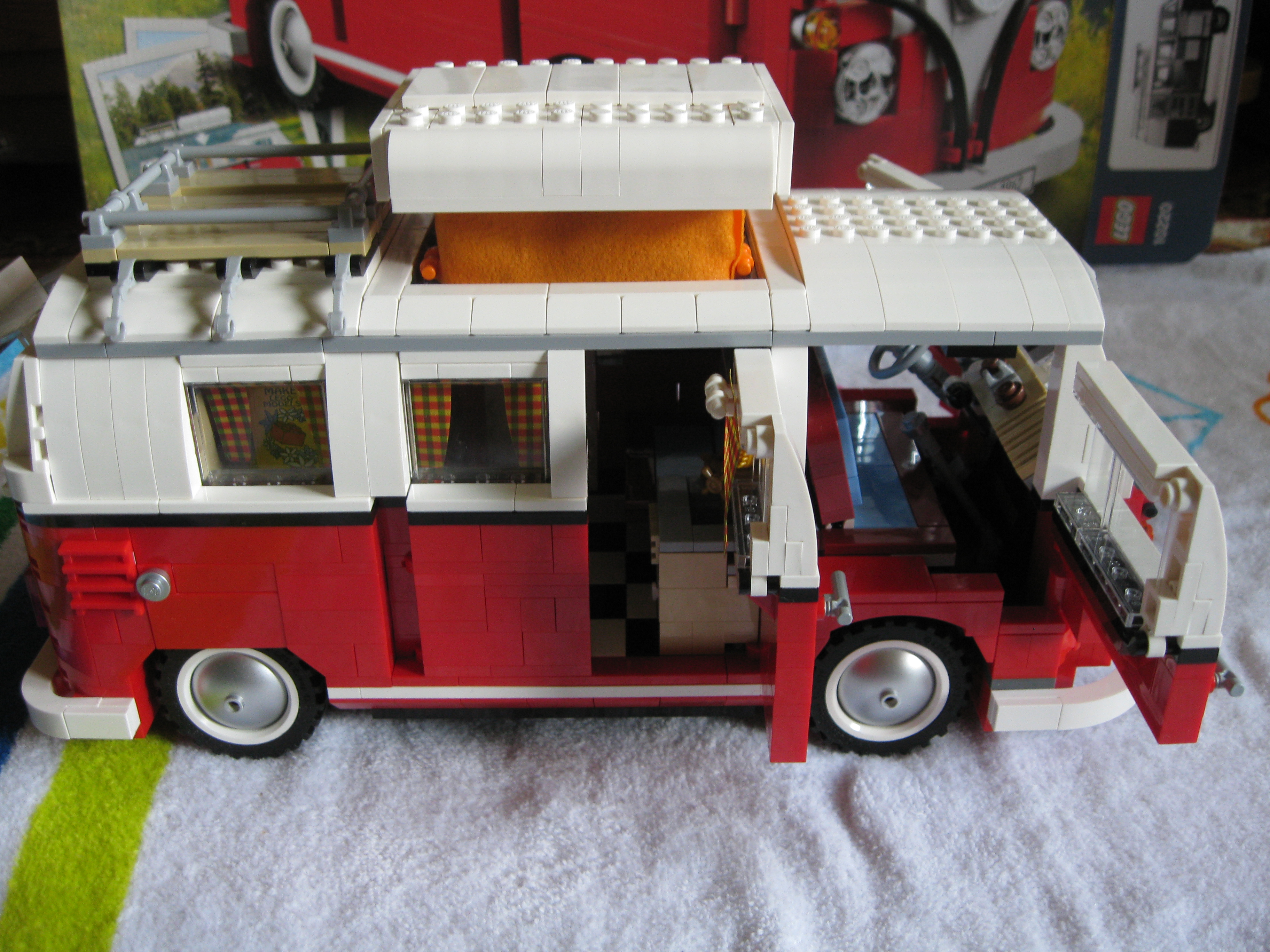 10220busfullyopenedright.jpg