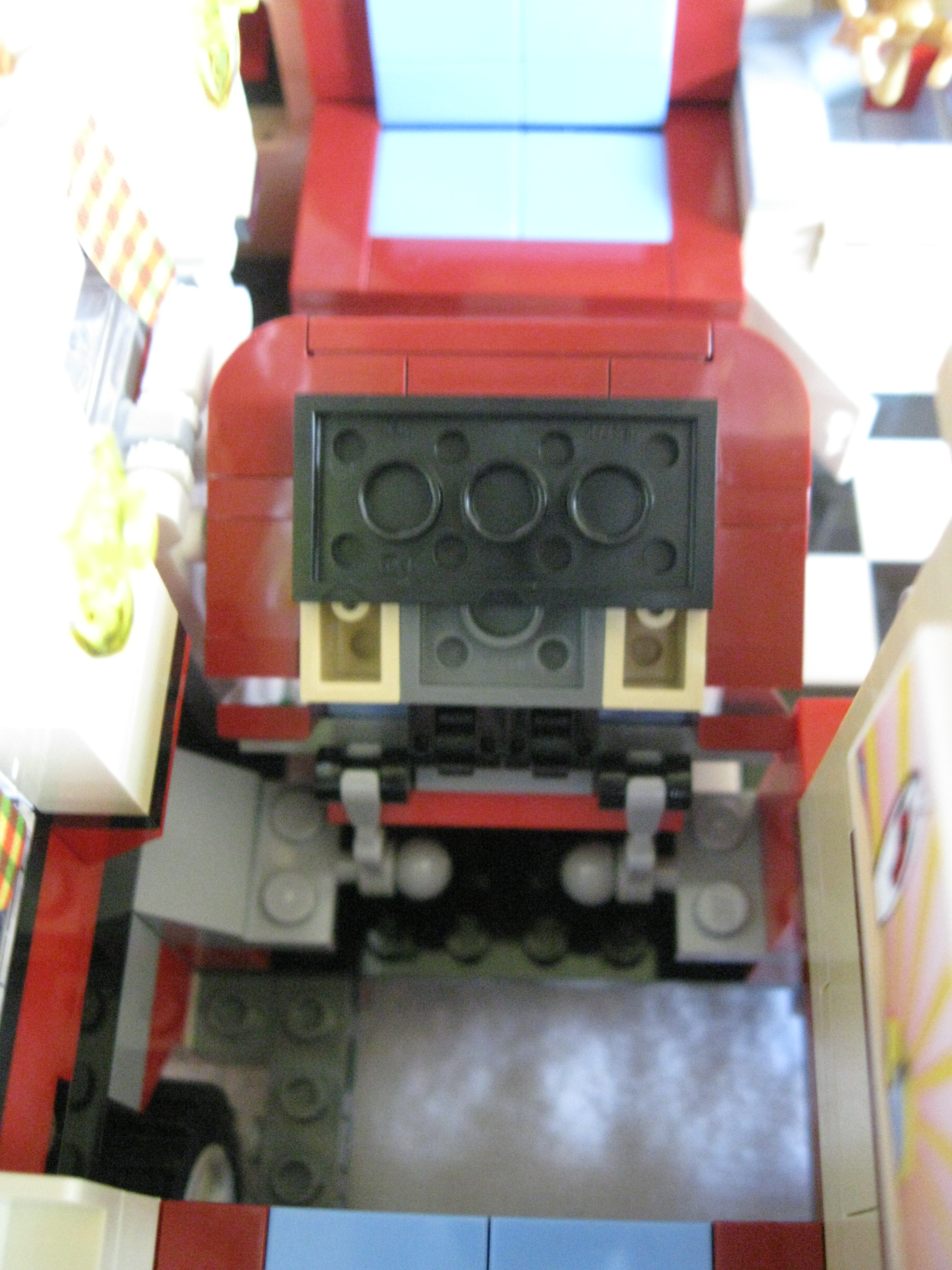 10220businside16.jpg