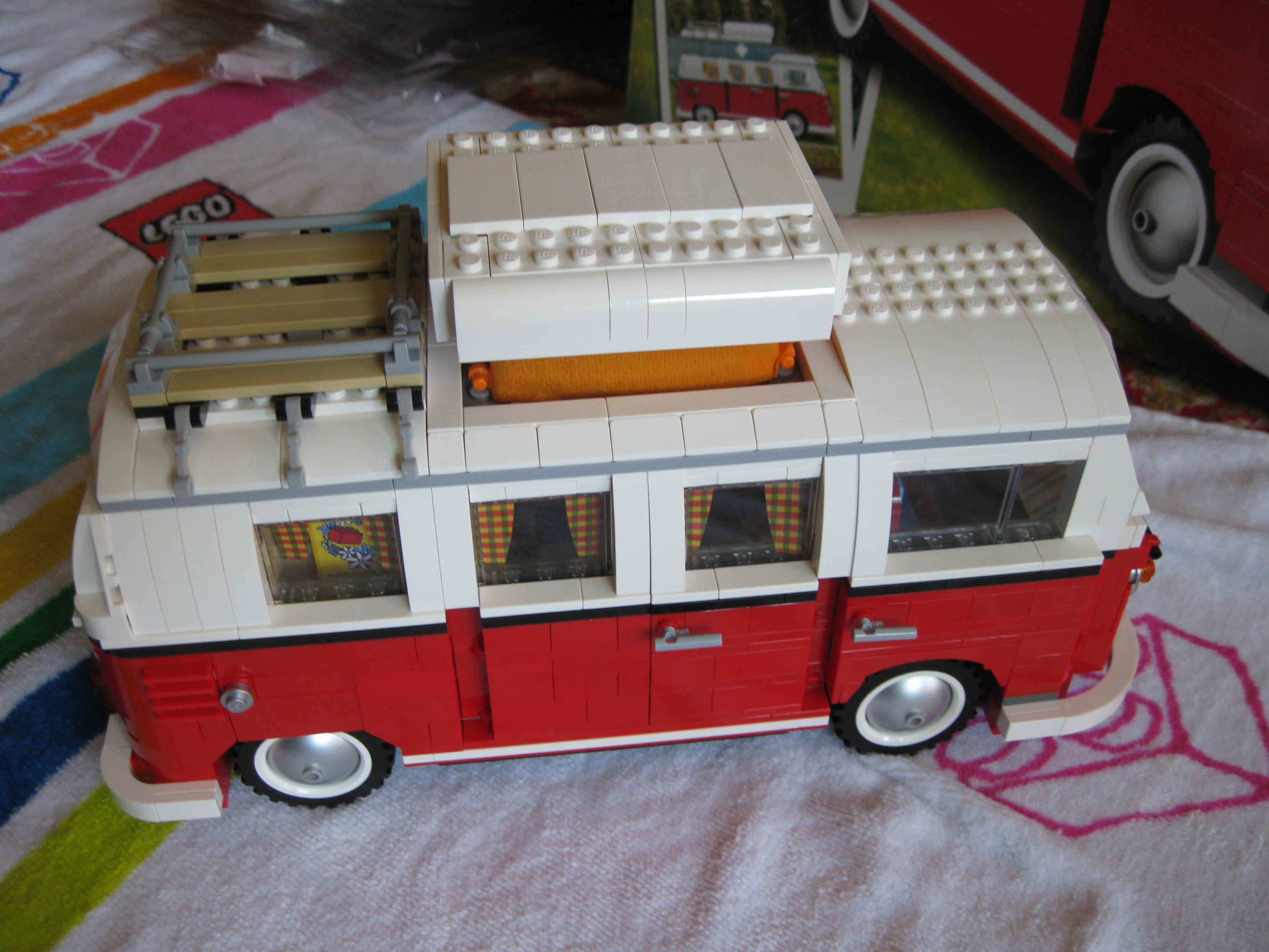 10220buswithopenedtopright.jpg