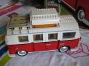 10220buswithopenedtopright.jpg