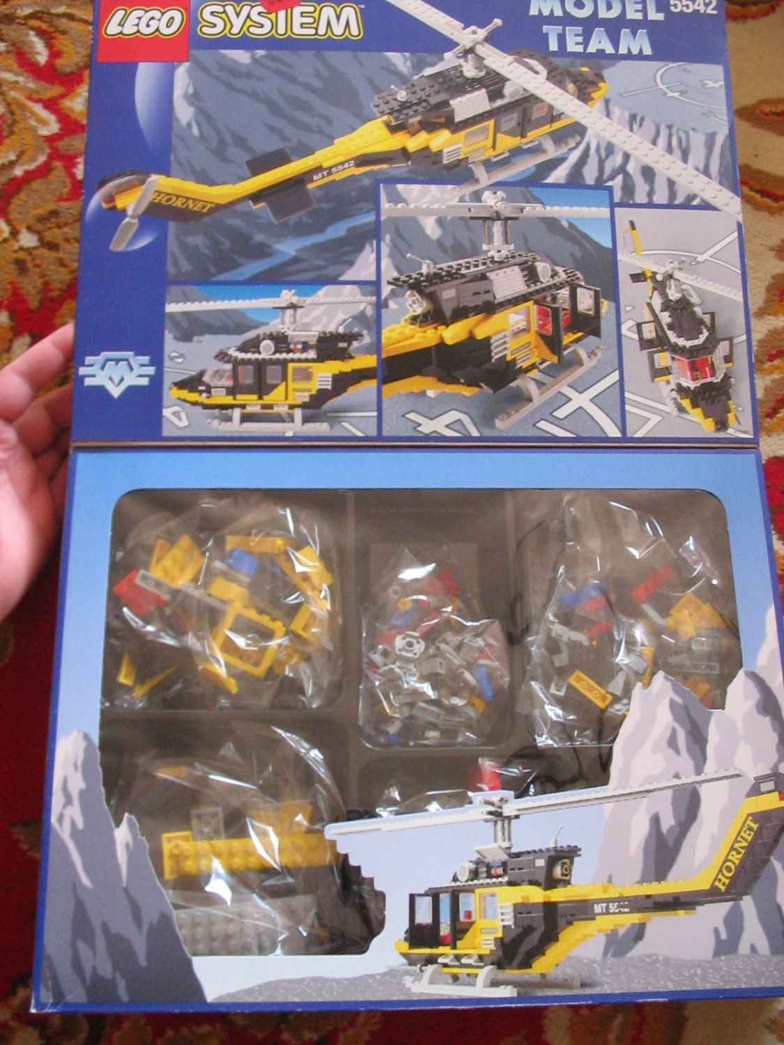 5542display.jpg