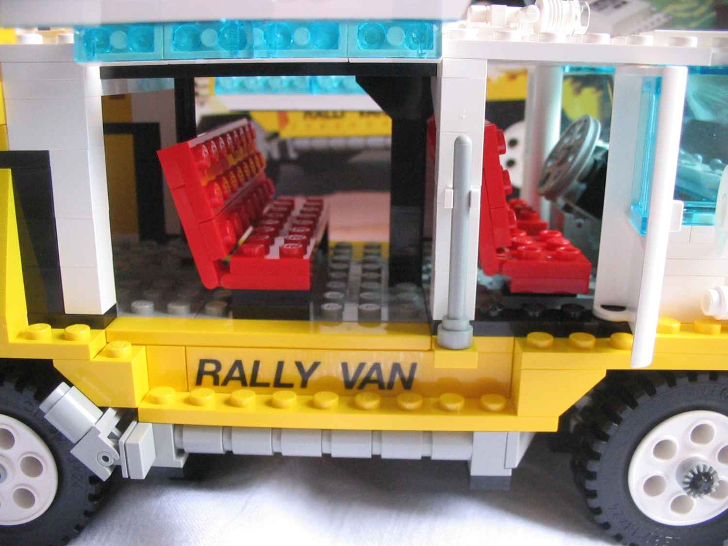 5550inside2.jpg
